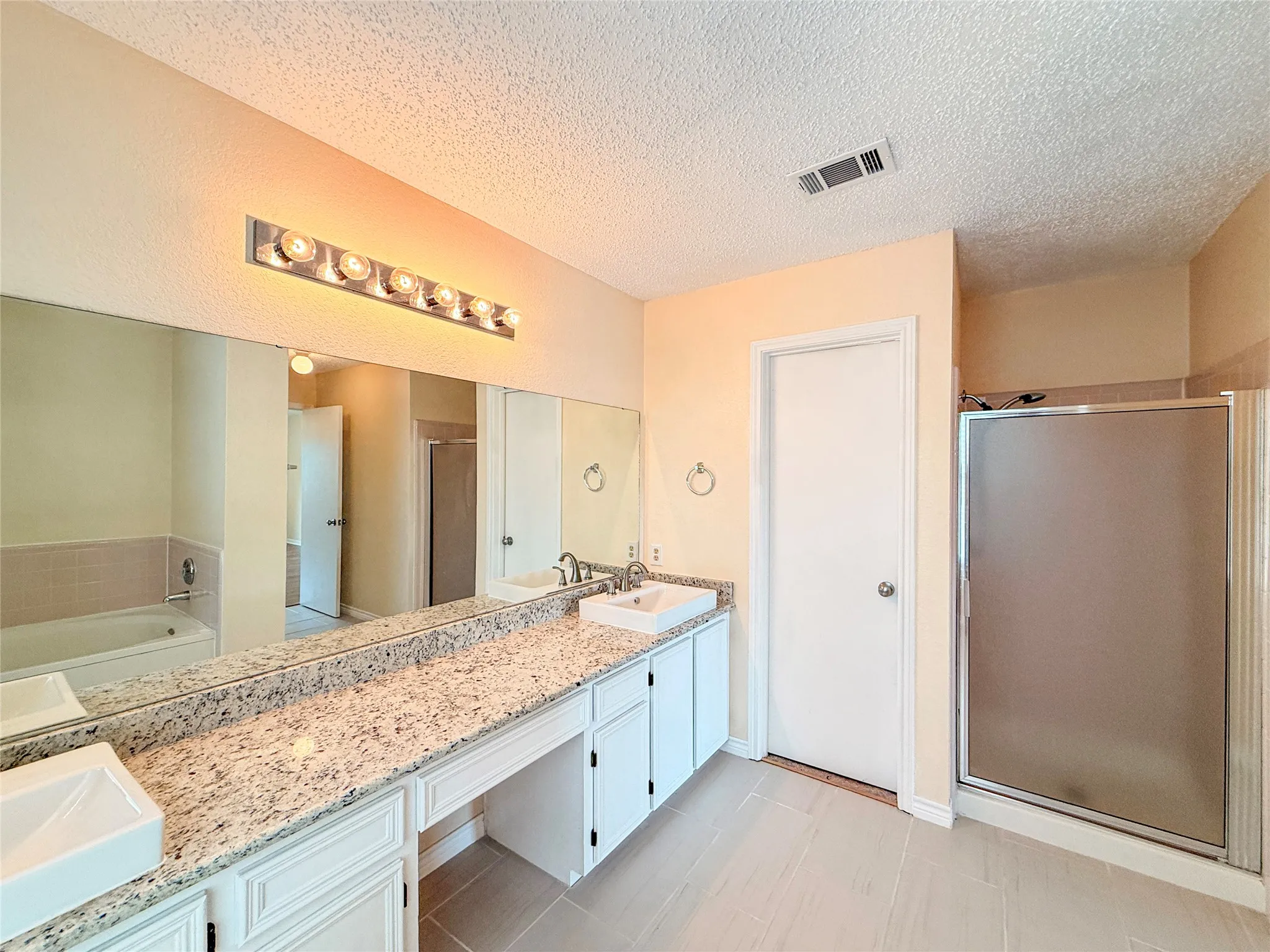 Single Family Residence For Sale in Coryell County , 506 Hayloft Circle, Copperas Cove, Texas 76522, 5 Bedroom, 3 Bathroom, 2 Garage spaces, 2,706 Sqft, built in 1994, mls#21339448, Real Estate Agent in Copperas Cove, Homes For Sale in Coryell county, Homes For Sale in Copperas Cove, Realtor in Copperas Cove Texas, Real Estate Brokerage Independent Realty Texas, Luminita Cordes Realtor