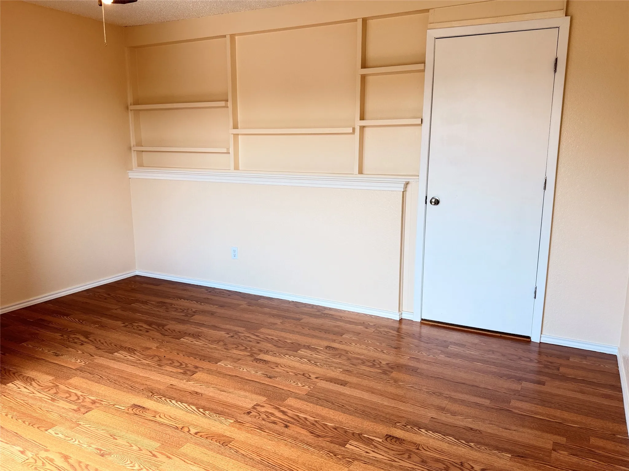 Single Family Residence For Sale in Coryell County , 506 Hayloft Circle, Copperas Cove, Texas 76522, 5 Bedroom, 3 Bathroom, 2 Garage spaces, 2,706 Sqft, built in 1994, mls#21339448, Real Estate Agent in Copperas Cove, Homes For Sale in Coryell county, Homes For Sale in Copperas Cove, Realtor in Copperas Cove Texas, Real Estate Brokerage Independent Realty Texas, Luminita Cordes Realtor