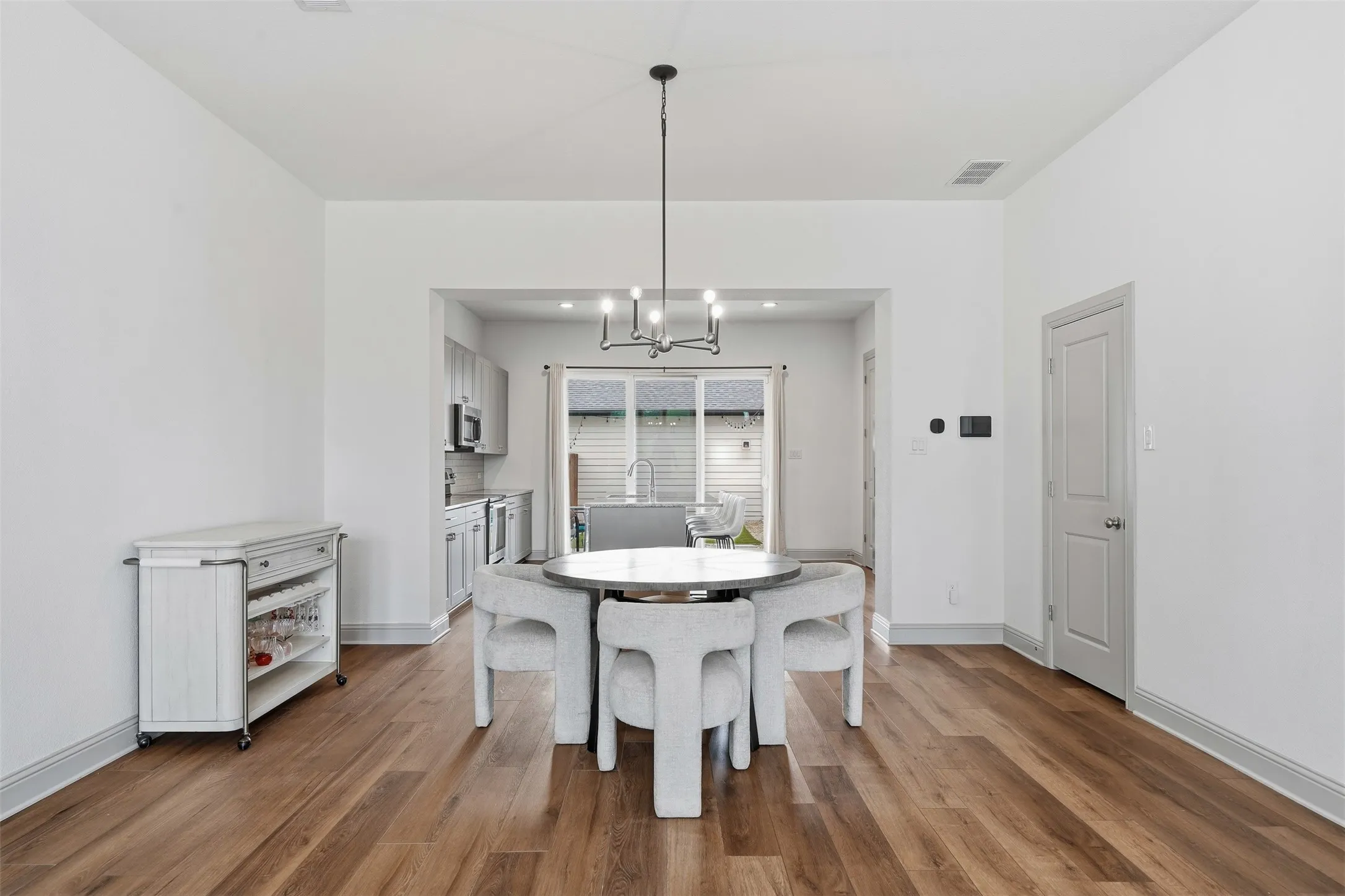 Townhouse For Sale in Tarrant County , 3126 Wayside Avenue, Fort Worth, Texas 76110, 3 Bedrooms, 3 Bathrooms, 2 Garage spaces, 1,922 Sqft, built in 2020, Price $645,000, mls#21340214, Real Estate Agent in Fort Worth, Homes For Sale in Tarrant county, Homes For Sale in Fort Worth, Realtor in Fort Worth Texas, Real Estate Brokerage Independent Realty Texas, Luminita Cordes Realtor