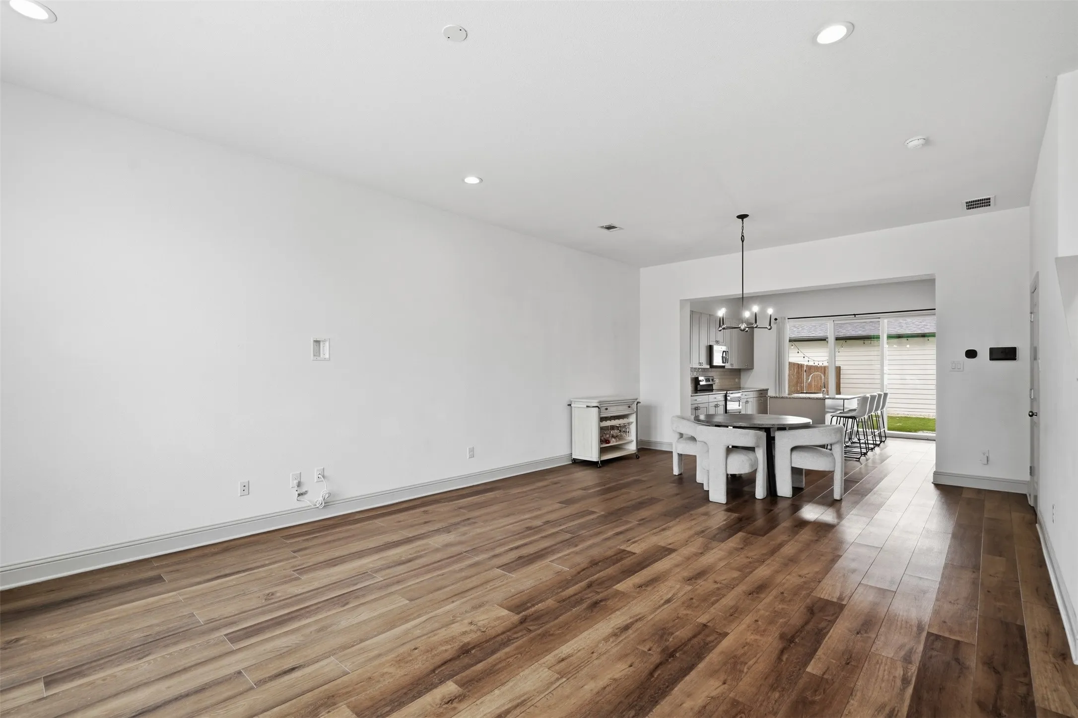Townhouse For Sale in Tarrant County , 3126 Wayside Avenue, Fort Worth, Texas 76110, 3 Bedrooms, 3 Bathrooms, 2 Garage spaces, 1,922 Sqft, built in 2020, Price $645,000, mls#21340214, Real Estate Agent in Fort Worth, Homes For Sale in Tarrant county, Homes For Sale in Fort Worth, Realtor in Fort Worth Texas, Real Estate Brokerage Independent Realty Texas, Luminita Cordes Realtor