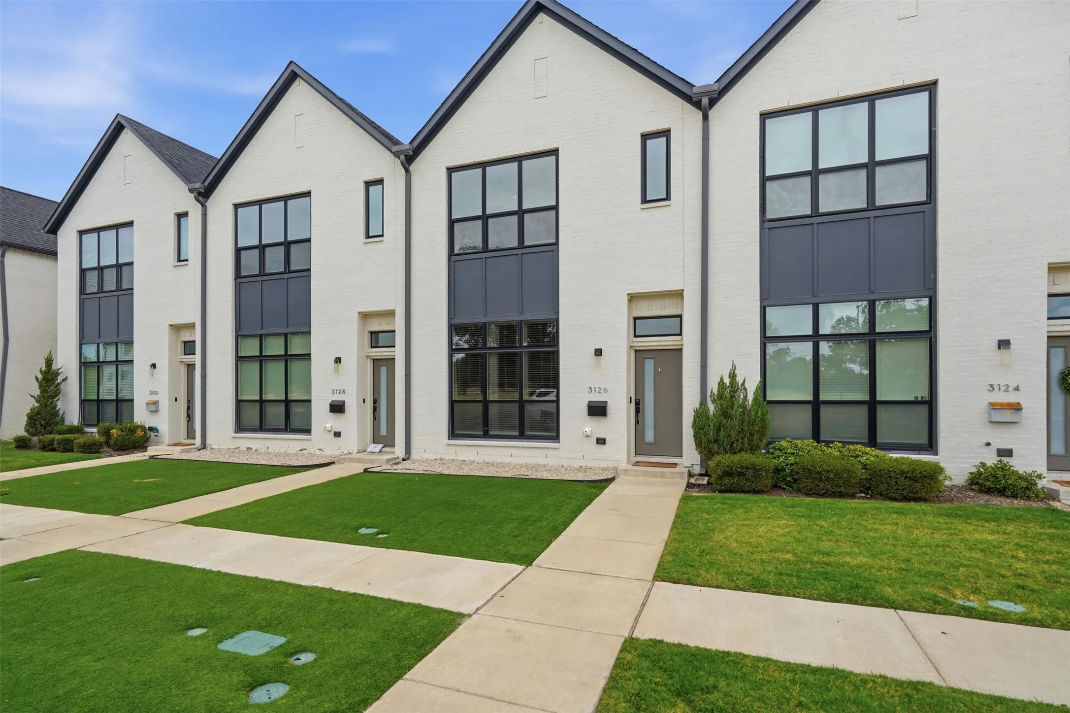 Townhouse For Sale in Tarrant County , 3126 Wayside Avenue, Fort Worth, Texas 76110, 3 Bedrooms, 3 Bathrooms, 2 Garage spaces, 1,922 Sqft, built in 2020, Price $645,000, mls#21340214, Real Estate Agent in Fort Worth, Homes For Sale in Tarrant county, Homes For Sale in Fort Worth, Realtor in Fort Worth Texas, Real Estate Brokerage Independent Realty Texas, Luminita Cordes Realtor