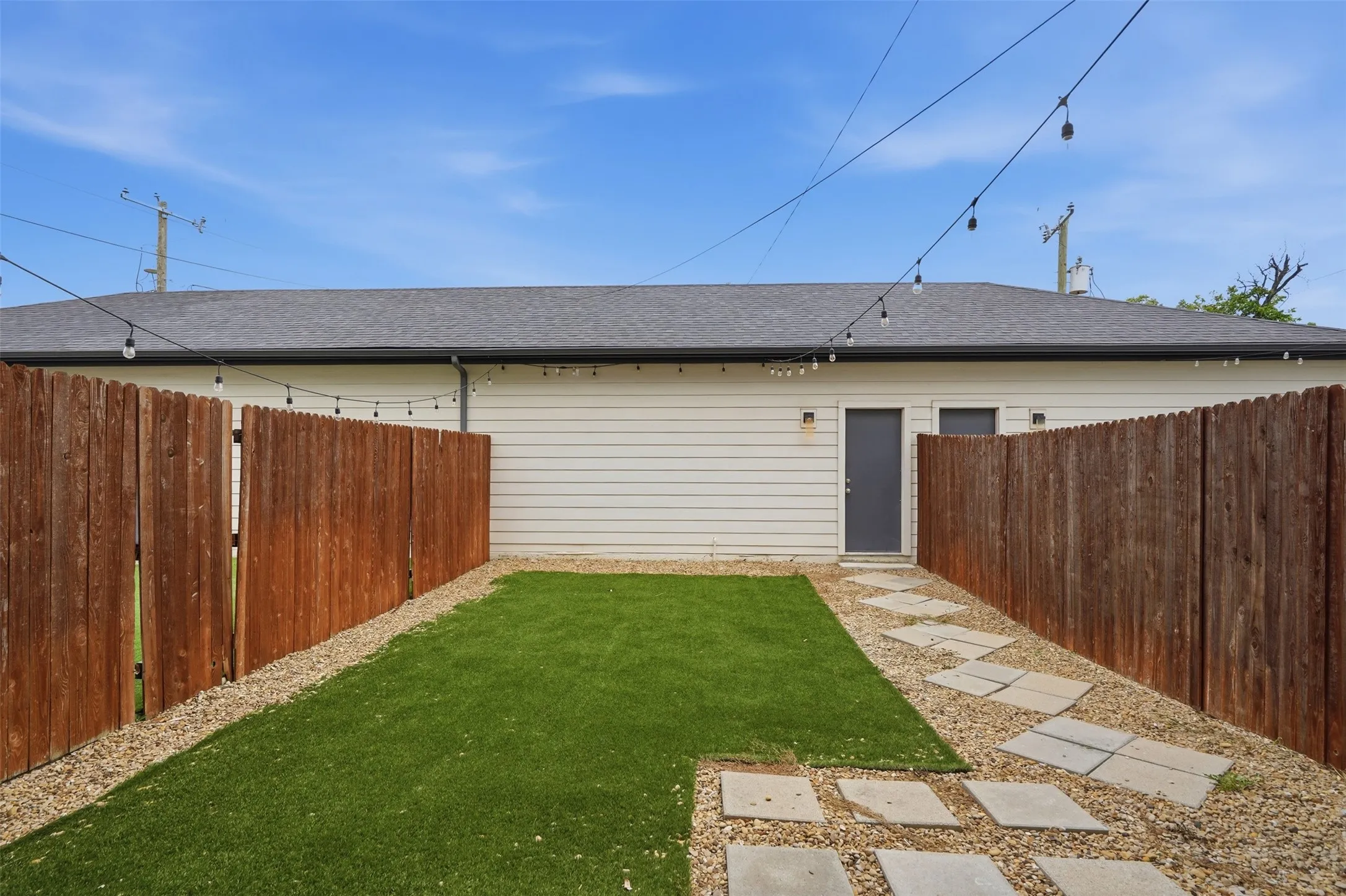 Townhouse For Sale in Tarrant County , 3126 Wayside Avenue, Fort Worth, Texas 76110, 3 Bedrooms, 3 Bathrooms, 2 Garage spaces, 1,922 Sqft, built in 2020, Price $645,000, mls#21340214, Real Estate Agent in Fort Worth, Homes For Sale in Tarrant county, Homes For Sale in Fort Worth, Realtor in Fort Worth Texas, Real Estate Brokerage Independent Realty Texas, Luminita Cordes Realtor