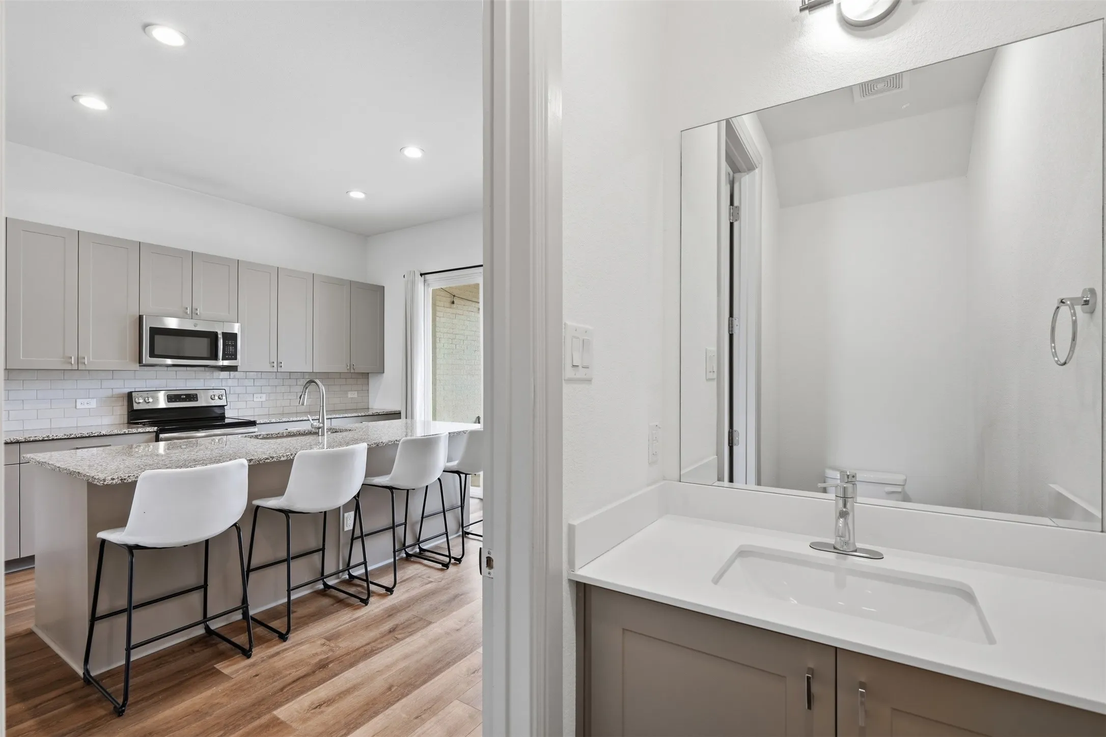 Townhouse For Sale in Tarrant County , 3126 Wayside Avenue, Fort Worth, Texas 76110, 3 Bedrooms, 3 Bathrooms, 2 Garage spaces, 1,922 Sqft, built in 2020, Price $645,000, mls#21340214, Real Estate Agent in Fort Worth, Homes For Sale in Tarrant county, Homes For Sale in Fort Worth, Realtor in Fort Worth Texas, Real Estate Brokerage Independent Realty Texas, Luminita Cordes Realtor