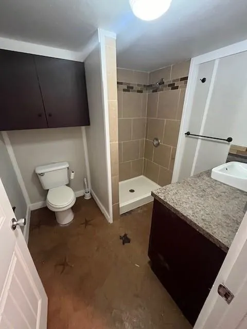 1st floor bathroom in barndominium