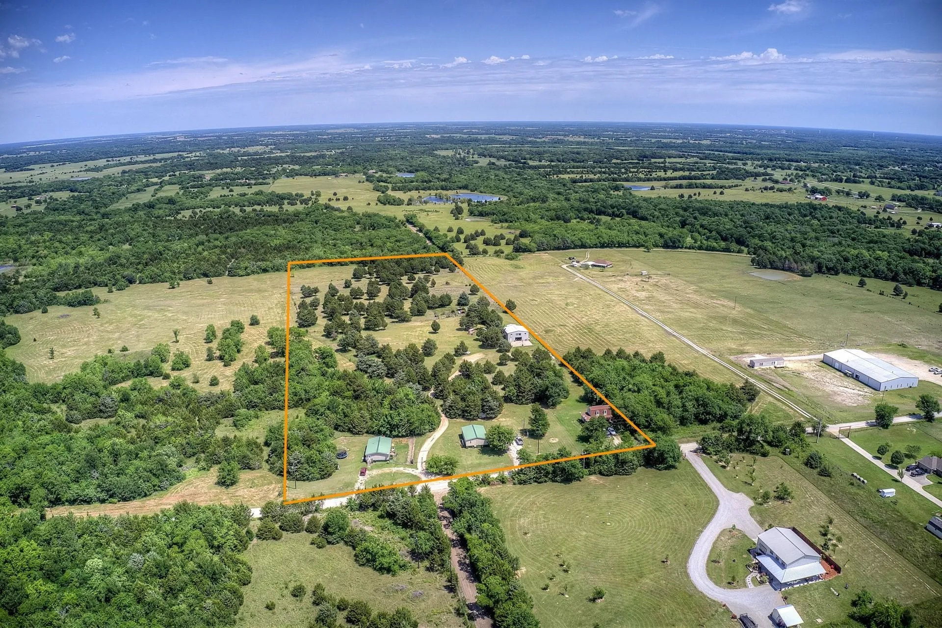 For Sale in Hunt County , 4126 County Road 4111, Campbell, Texas 75422, 11 Bedrooms, 8 Bathrooms, 1 Garage spaces, 6,015 Sqft, built in 2007, Price $995,000, mls#21337443, Real Estate Agent in Campbell, Homes For Sale in Hunt county, Homes For Sale in Campbell, Realtor in Campbell Texas, Real Estate Brokerage Independent Realty Texas, Luminita Cordes Realtor