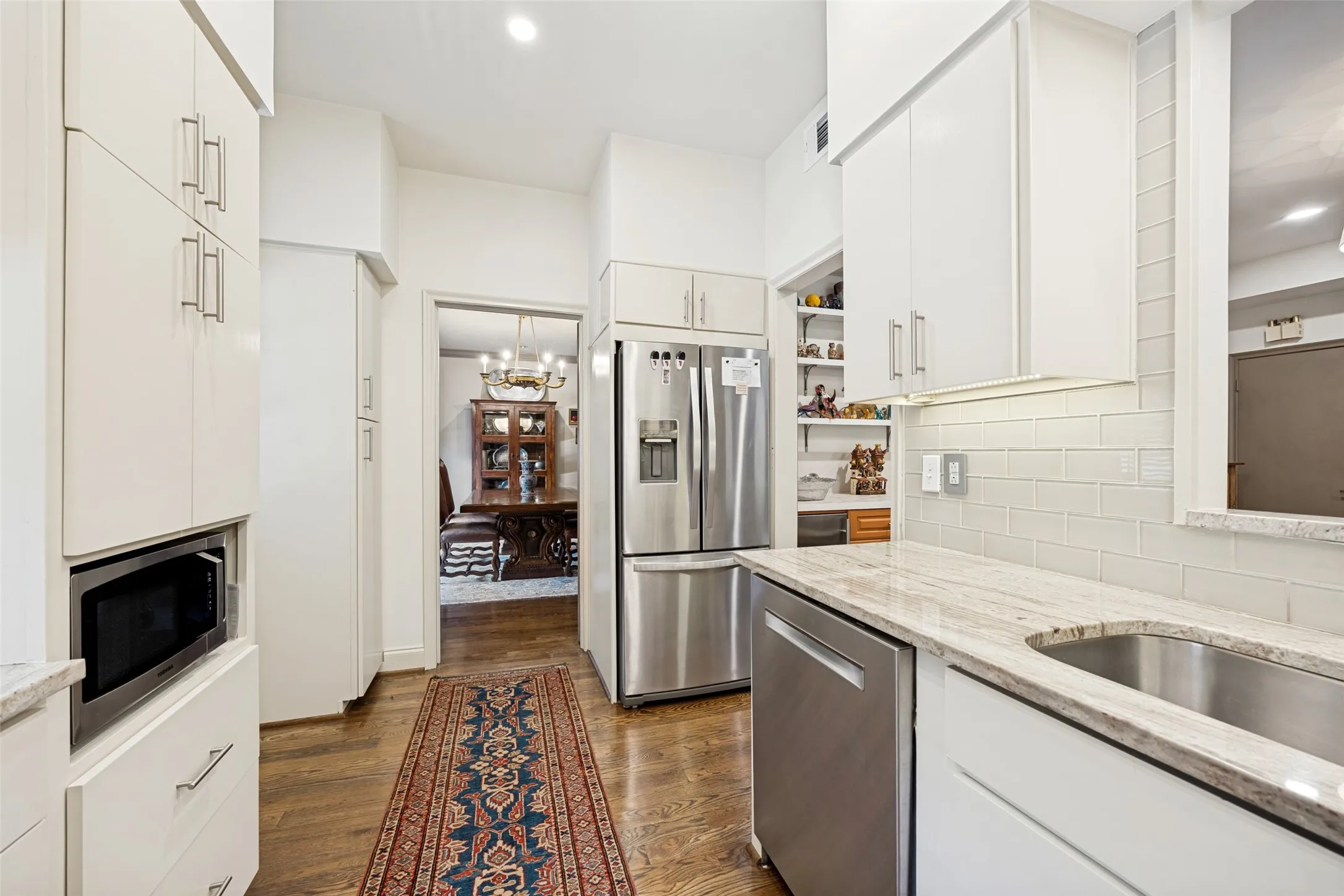 Condominium For Sale in Dallas County , 6318 Bandera Avenue D, Dallas, Texas 75225, 2 Bedroom, 2 Bathroom, Garage spaces, 1,932 Sqft, built in 1960, mls#21333638, Real Estate Agent in Dallas, Homes For Sale in Dallas county, Homes For Sale in Dallas, Realtor in Dallas Texas, Real Estate Brokerage Independent Realty Texas, Luminita Cordes Realtor