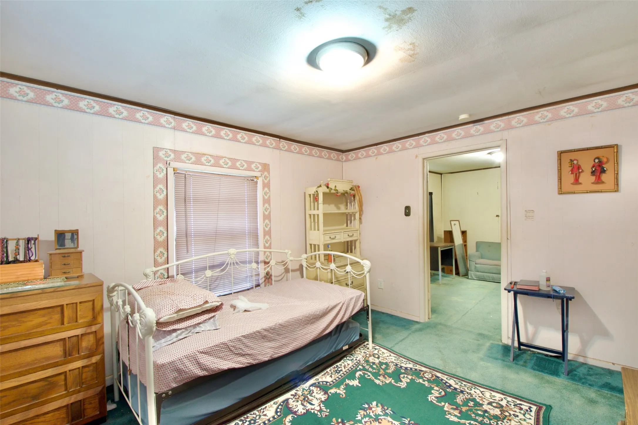 Single Family Residence For Sale in Mc Lennan County , 2015 N 12th Street, Waco, Texas 76708, 1 Bedroom, 1 Bathroom, Garage spaces, 567 Sqft, built in 1946, mls#21340612, Real Estate Agent in Waco, Homes For Sale in Mc Lennan county, Homes For Sale in Waco, Realtor in Waco Texas, Real Estate Brokerage Independent Realty Texas, Luminita Cordes Realtor