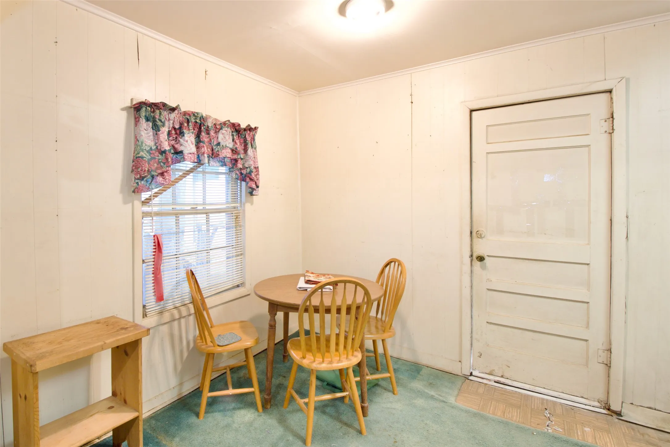 Single Family Residence For Sale in Mc Lennan County , 2015 N 12th Street, Waco, Texas 76708, 1 Bedroom, 1 Bathroom, Garage spaces, 567 Sqft, built in 1946, mls#21340612, Real Estate Agent in Waco, Homes For Sale in Mc Lennan county, Homes For Sale in Waco, Realtor in Waco Texas, Real Estate Brokerage Independent Realty Texas, Luminita Cordes Realtor