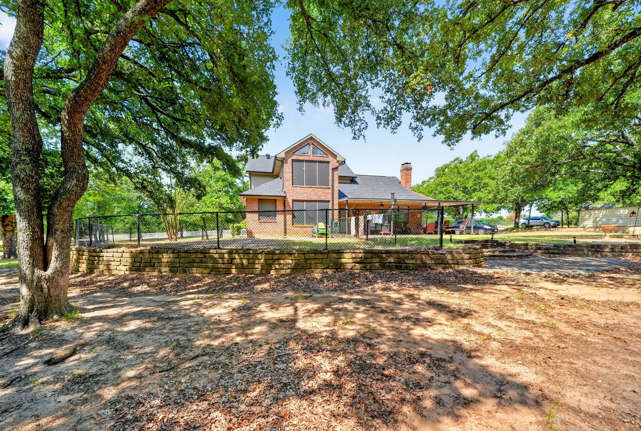 Single Family Residence For Sale in Kaufman County , 2197 Meadow Way, Terrell, Texas 75160, 4 Bedroom, 3 Bathroom, 2 Garage spaces, 2,600 Sqft, built in 1995, mls#21329461, Real Estate Agent in Terrell, Homes For Sale in Kaufman county, Homes For Sale in Terrell, Realtor in Terrell Texas, Real Estate Brokerage Independent Realty Texas, Luminita Cordes Realtor