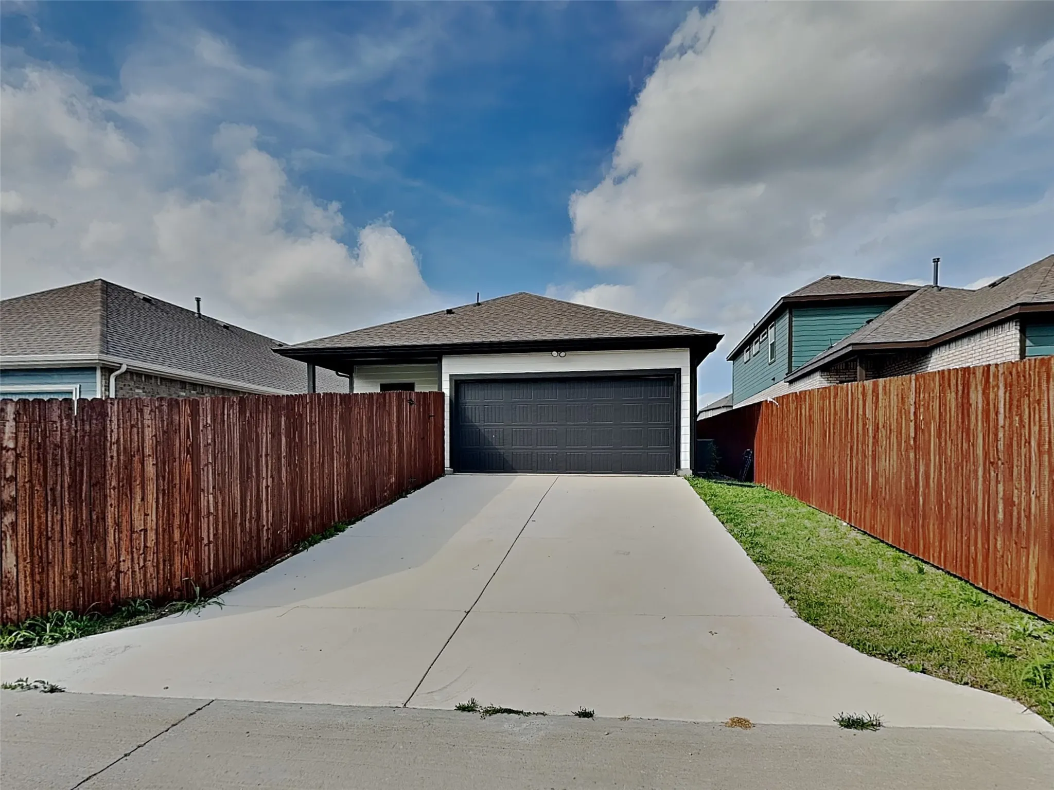 Single Family Residence For Rent in Tarrant County , 6721 Lake Overlook Drive, Fort Worth, Texas 76135, 3 Bedrooms, 2 Bathrooms, 2 Garage spaces, 1,602 Sqft, built in 2024, Price $2,075, mls#21340648, Real Estate Agent in Fort Worth, Homes For Rent in Tarrant county, Homes For Rent in Fort Worth, Realtor in Fort Worth Texas, Real Estate Brokerage Independent Realty Texas, Luminita Cordes Realtor