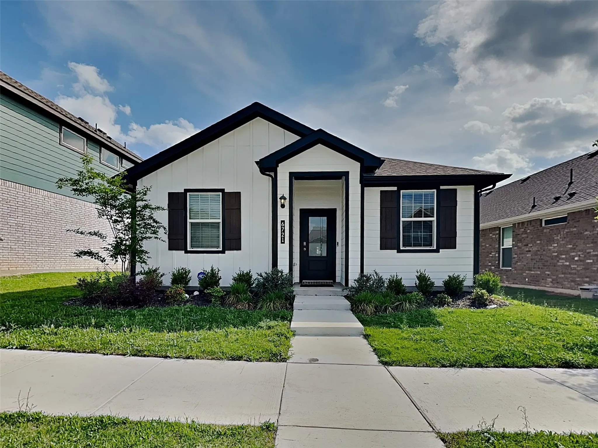 Single Family Residence For Rent in Tarrant County , 6721 Lake Overlook Drive, Fort Worth, Texas 76135, 3 Bedrooms, 2 Bathrooms, 2 Garage spaces, 1,602 Sqft, built in 2024, Price $2,075, mls#21340648, Real Estate Agent in Fort Worth, Homes For Rent in Tarrant county, Homes For Rent in Fort Worth, Realtor in Fort Worth Texas, Real Estate Brokerage Independent Realty Texas, Luminita Cordes Realtor