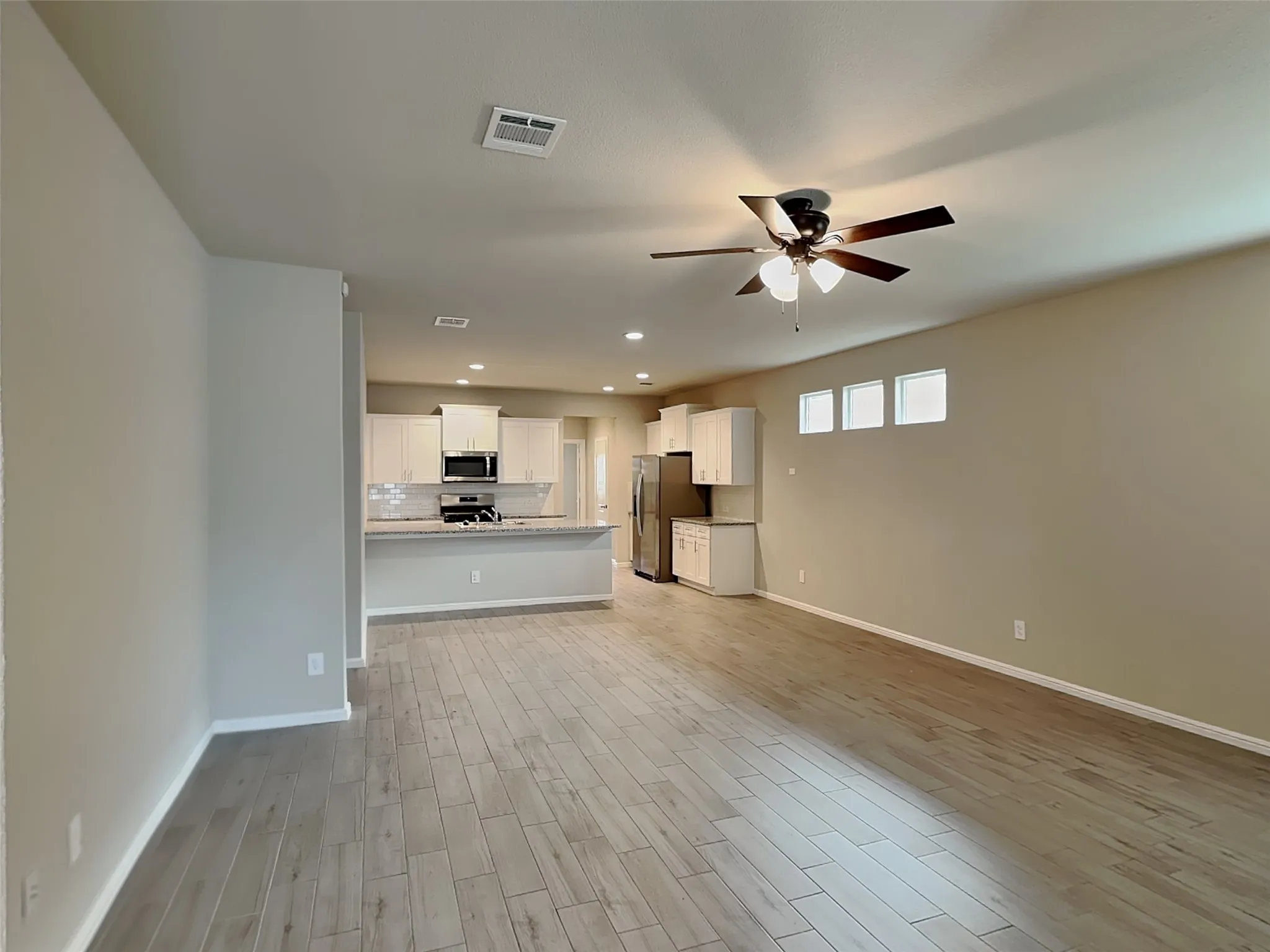 Single Family Residence For Rent in Tarrant County , 6721 Lake Overlook Drive, Fort Worth, Texas 76135, 3 Bedrooms, 2 Bathrooms, 2 Garage spaces, 1,602 Sqft, built in 2024, Price $2,075, mls#21340648, Real Estate Agent in Fort Worth, Homes For Rent in Tarrant county, Homes For Rent in Fort Worth, Realtor in Fort Worth Texas, Real Estate Brokerage Independent Realty Texas, Luminita Cordes Realtor