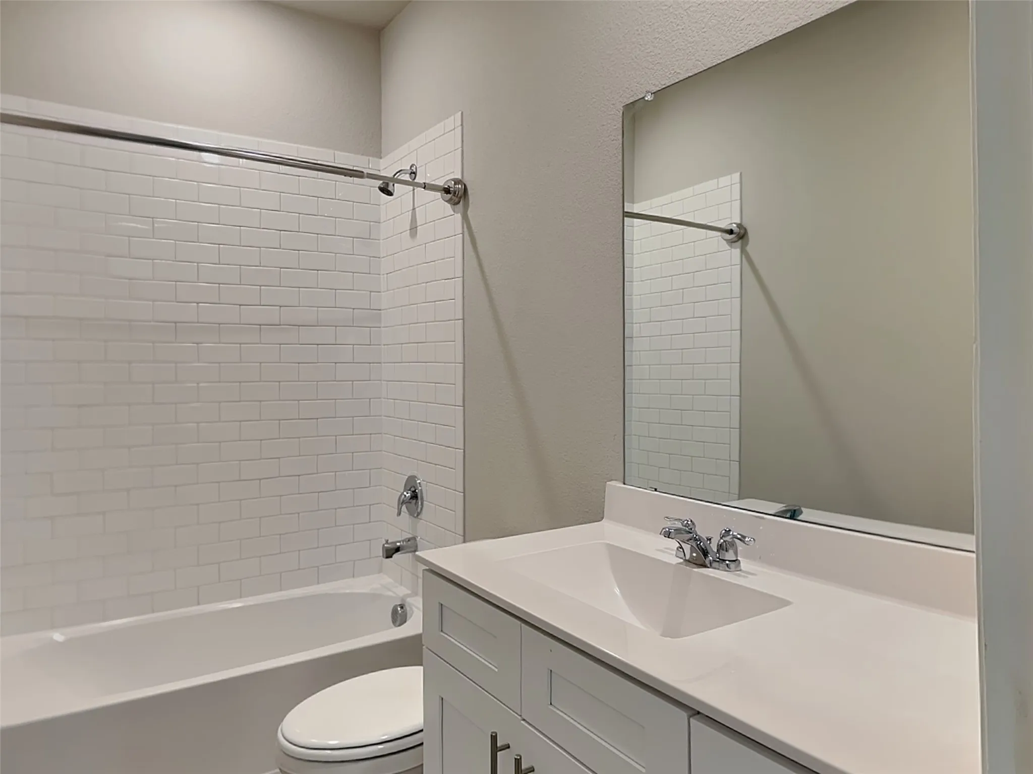 Single Family Residence For Rent in Tarrant County , 6721 Lake Overlook Drive, Fort Worth, Texas 76135, 3 Bedrooms, 2 Bathrooms, 2 Garage spaces, 1,602 Sqft, built in 2024, Price $2,075, mls#21340648, Real Estate Agent in Fort Worth, Homes For Rent in Tarrant county, Homes For Rent in Fort Worth, Realtor in Fort Worth Texas, Real Estate Brokerage Independent Realty Texas, Luminita Cordes Realtor