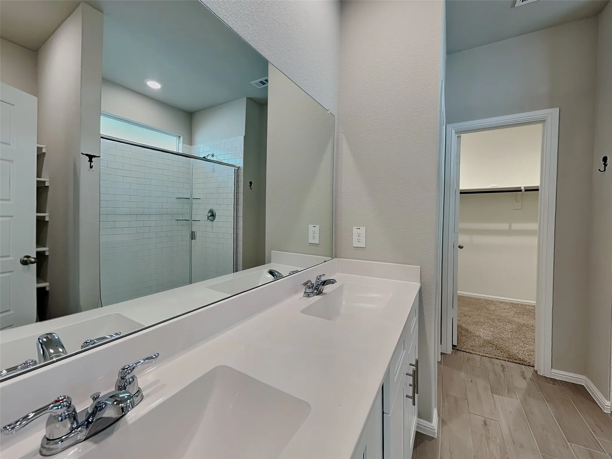 Single Family Residence For Rent in Tarrant County , 6721 Lake Overlook Drive, Fort Worth, Texas 76135, 3 Bedrooms, 2 Bathrooms, 2 Garage spaces, 1,602 Sqft, built in 2024, Price $2,075, mls#21340648, Real Estate Agent in Fort Worth, Homes For Rent in Tarrant county, Homes For Rent in Fort Worth, Realtor in Fort Worth Texas, Real Estate Brokerage Independent Realty Texas, Luminita Cordes Realtor