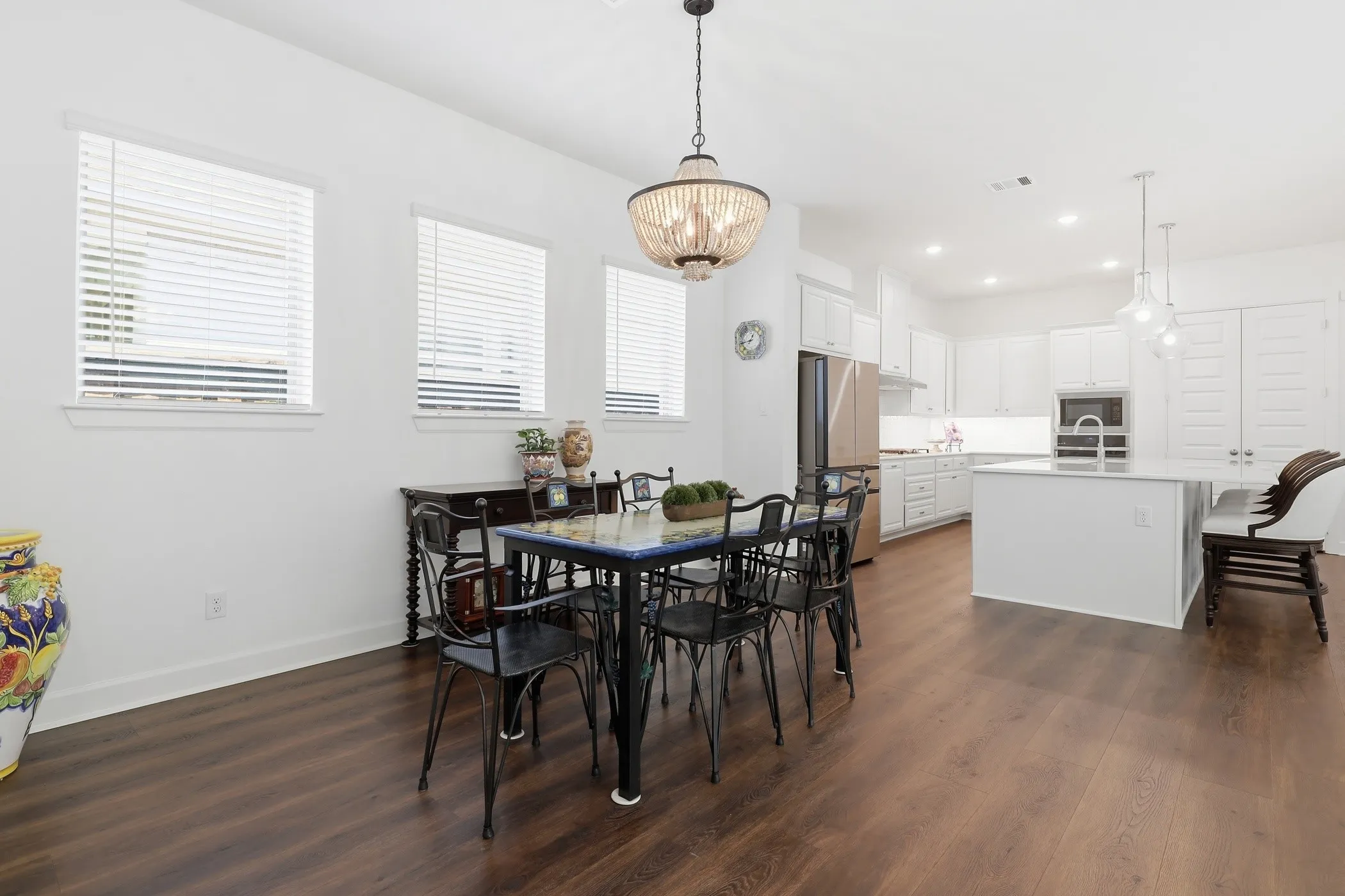 Single Family Residence For Sale in Tarrant County , 4772 Kings Garden Parkway, Arlington, Texas 76005, 2 Bedroom, 2 Bathroom, 2 Garage spaces, 2,251 Sqft, built in 2022, mls#21339391, Real Estate Agent in Arlington, Homes For Sale in Tarrant county, Homes For Sale in Arlington, Realtor in Arlington Texas, Real Estate Brokerage Independent Realty Texas, Luminita Cordes Realtor