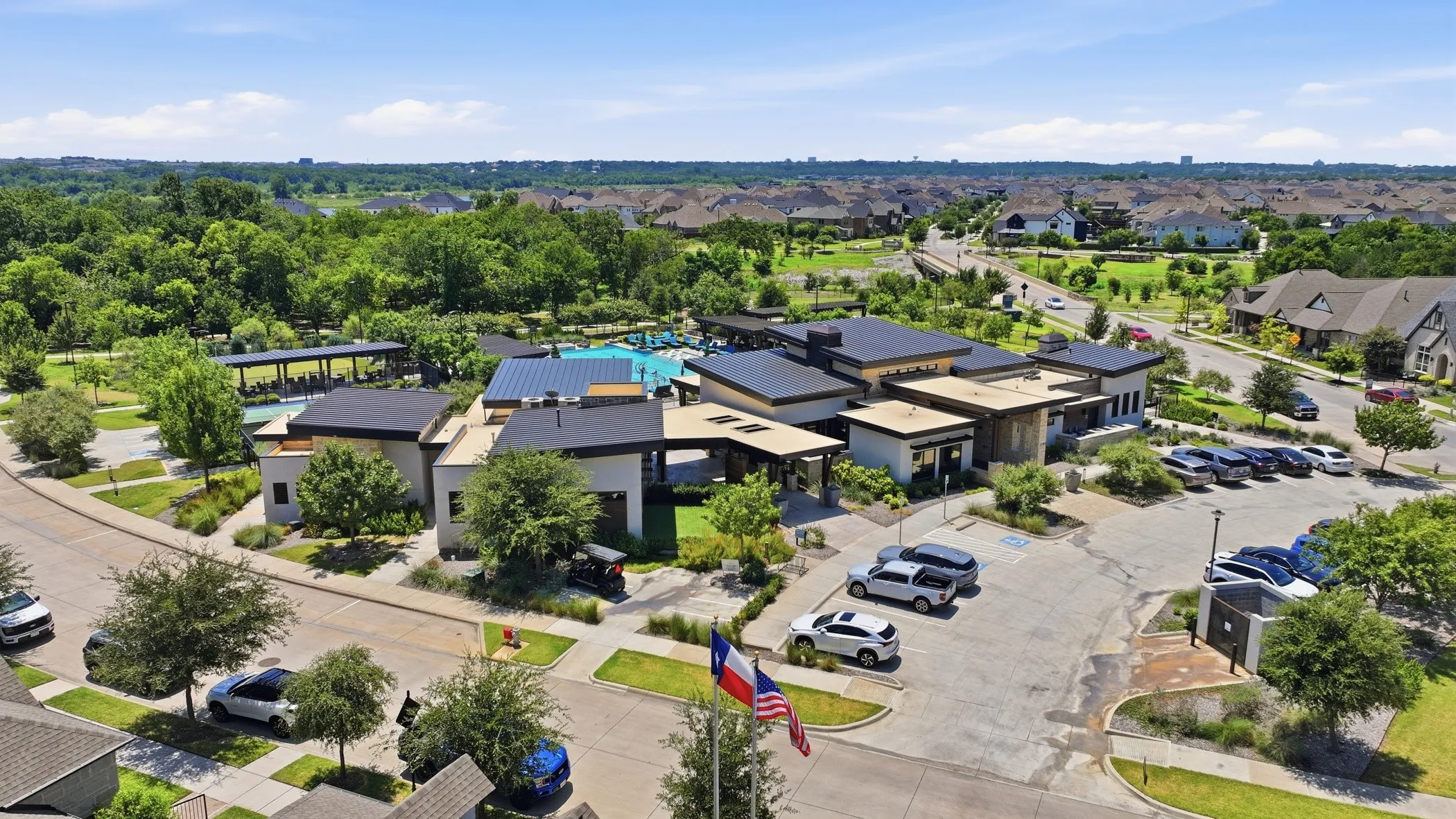 Single Family Residence For Sale in Tarrant County , 4772 Kings Garden Parkway, Arlington, Texas 76005, 2 Bedroom, 2 Bathroom, 2 Garage spaces, 2,251 Sqft, built in 2022, mls#21339391, Real Estate Agent in Arlington, Homes For Sale in Tarrant county, Homes For Sale in Arlington, Realtor in Arlington Texas, Real Estate Brokerage Independent Realty Texas, Luminita Cordes Realtor