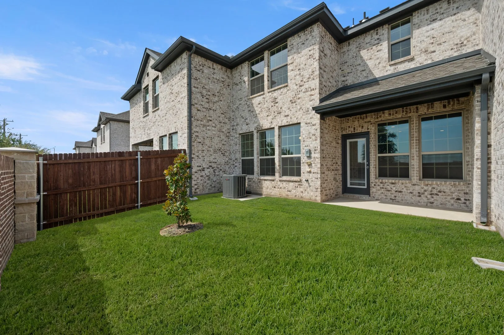 656 Sandiford- Back-3