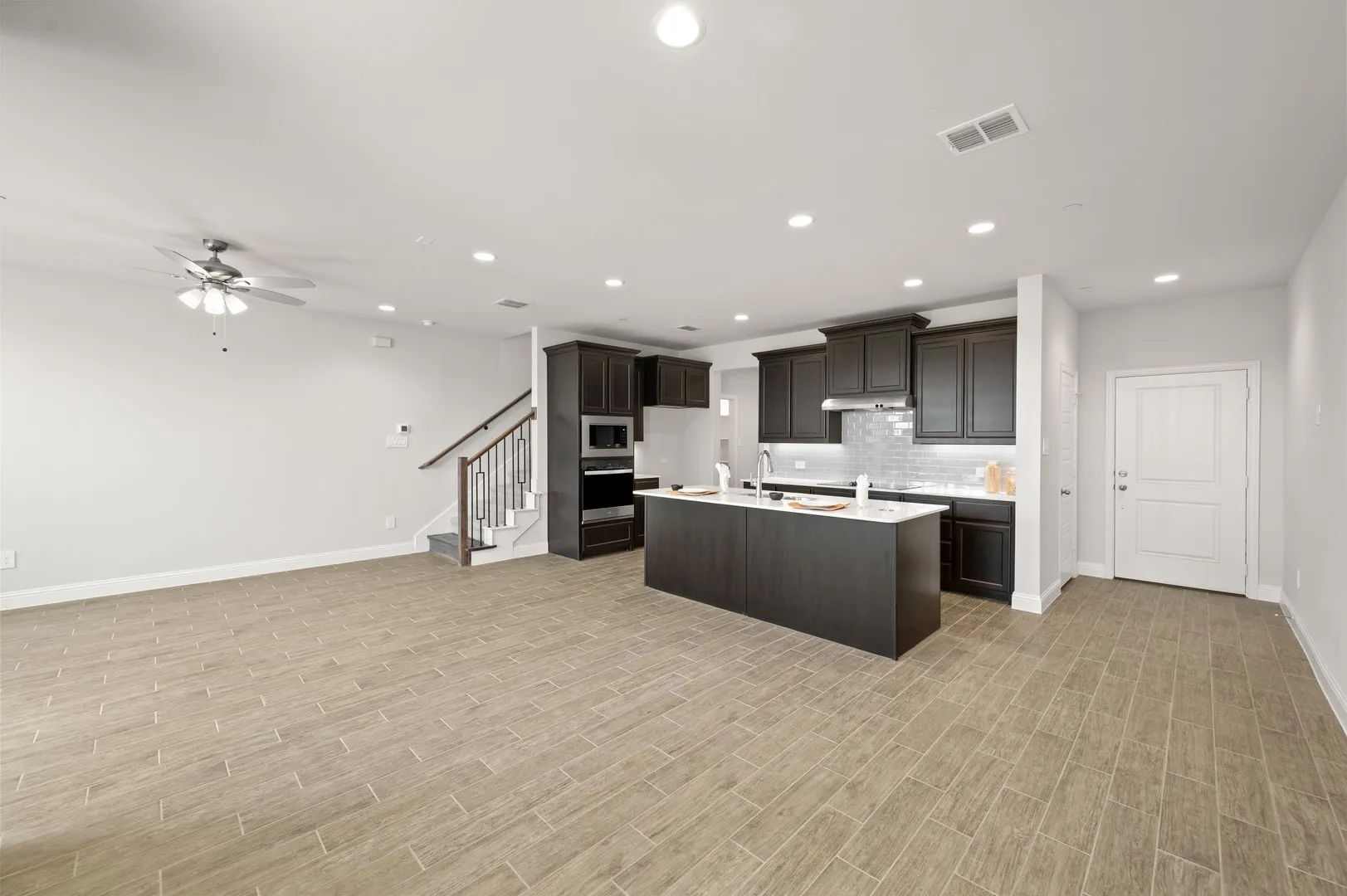 656 Sandiford- Dining-2