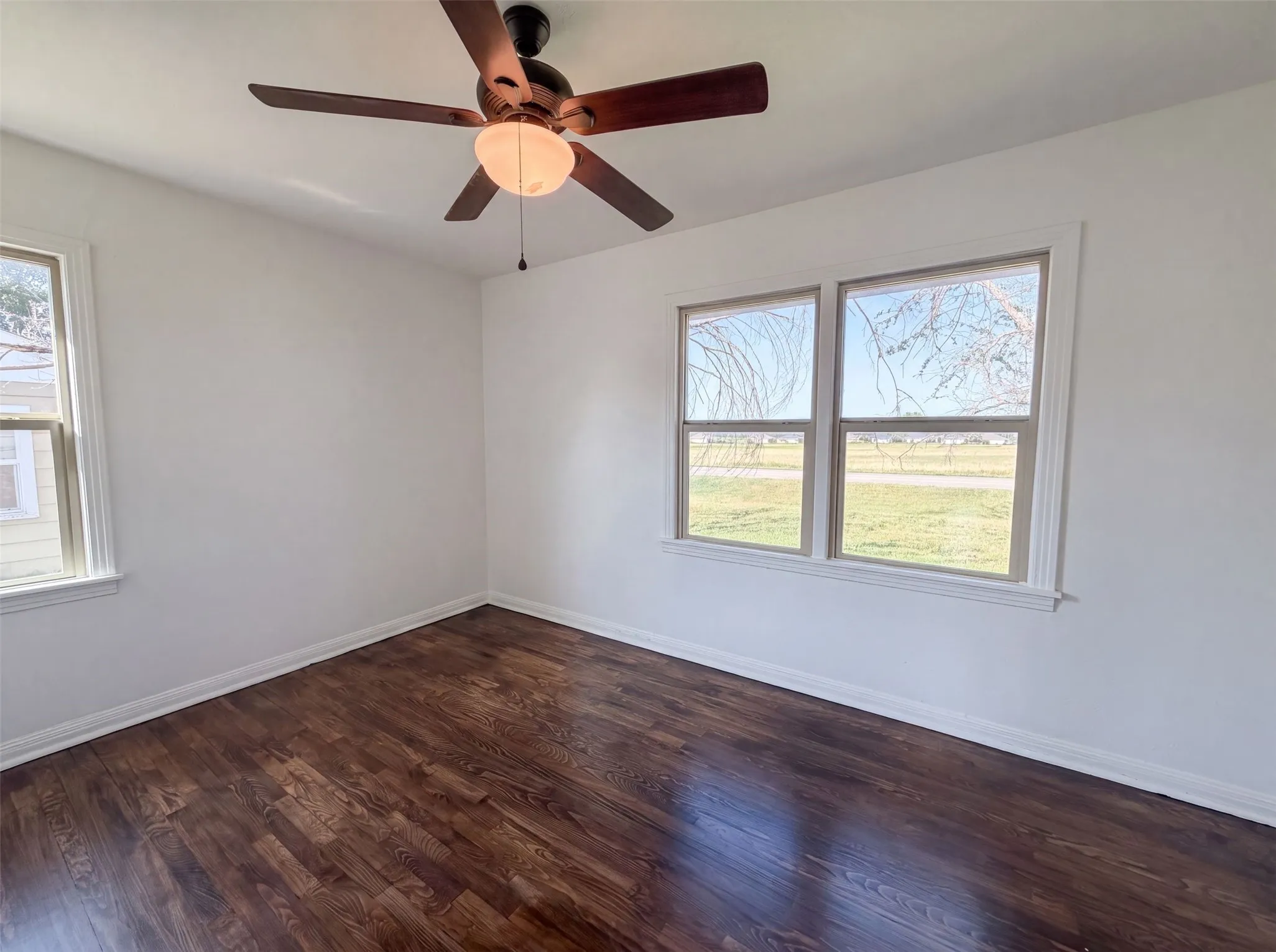 Single Family Residence For Sale in Hood County , 2901 Acton School Road, Granbury, Texas 76049, 3 Bedroom, 2 Bathroom, Garage spaces, 1,458 Sqft, built in 1960, mls#21340653, Real Estate Agent in Granbury, Homes For Sale in Hood county, Homes For Sale in Granbury, Realtor in Granbury Texas, Real Estate Brokerage Independent Realty Texas, Luminita Cordes Realtor