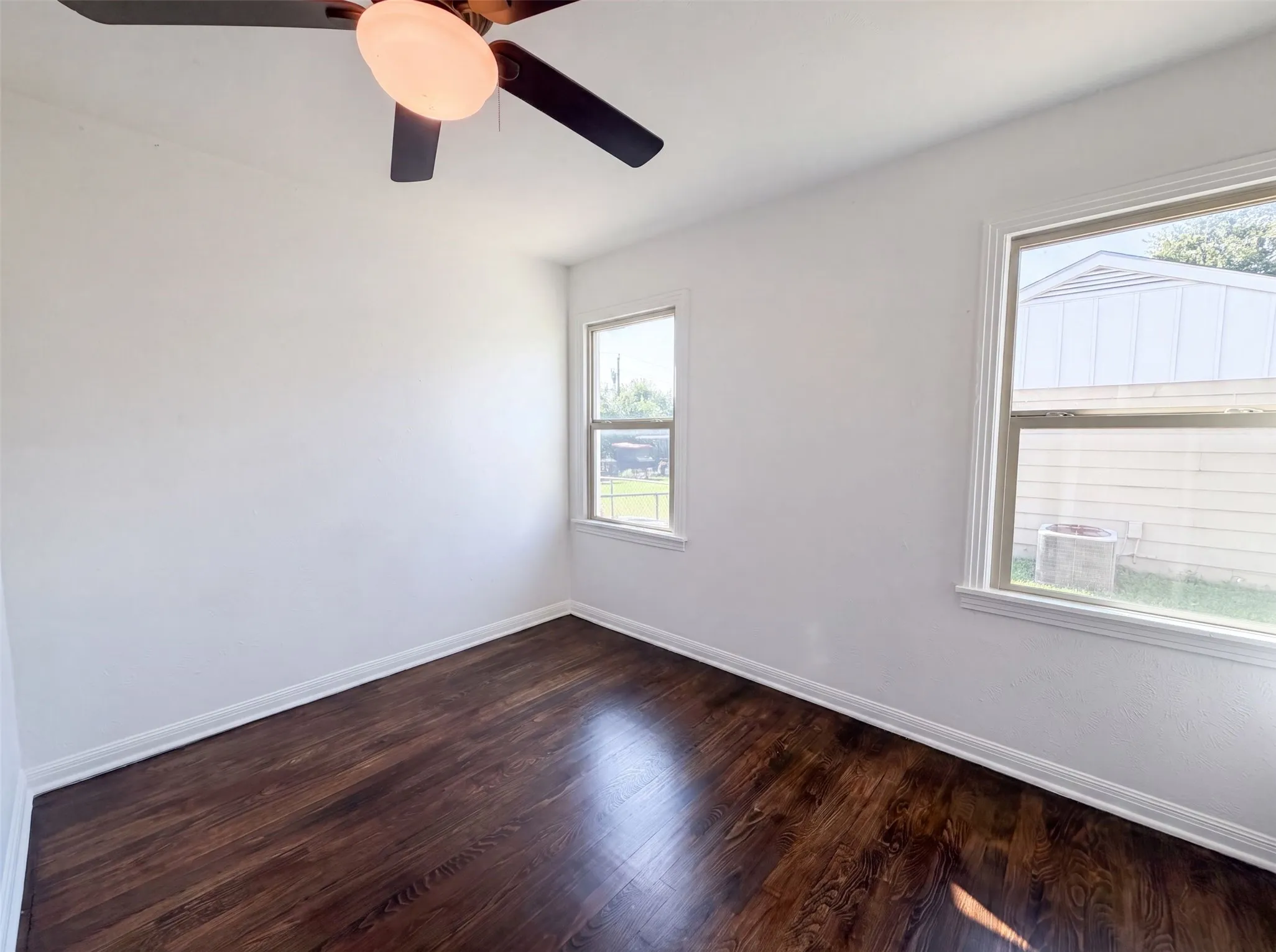 Single Family Residence For Sale in Hood County , 2901 Acton School Road, Granbury, Texas 76049, 3 Bedroom, 2 Bathroom, Garage spaces, 1,458 Sqft, built in 1960, mls#21340653, Real Estate Agent in Granbury, Homes For Sale in Hood county, Homes For Sale in Granbury, Realtor in Granbury Texas, Real Estate Brokerage Independent Realty Texas, Luminita Cordes Realtor