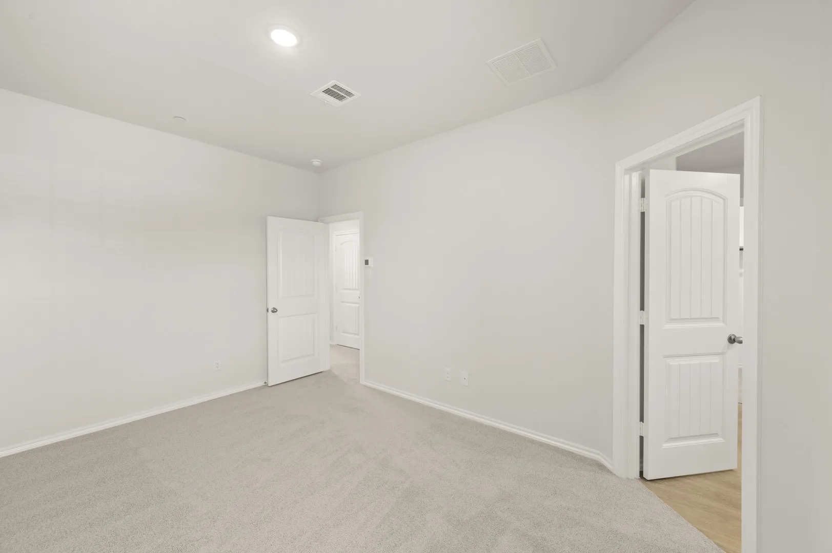 4502 Avion- Primary SUite-2