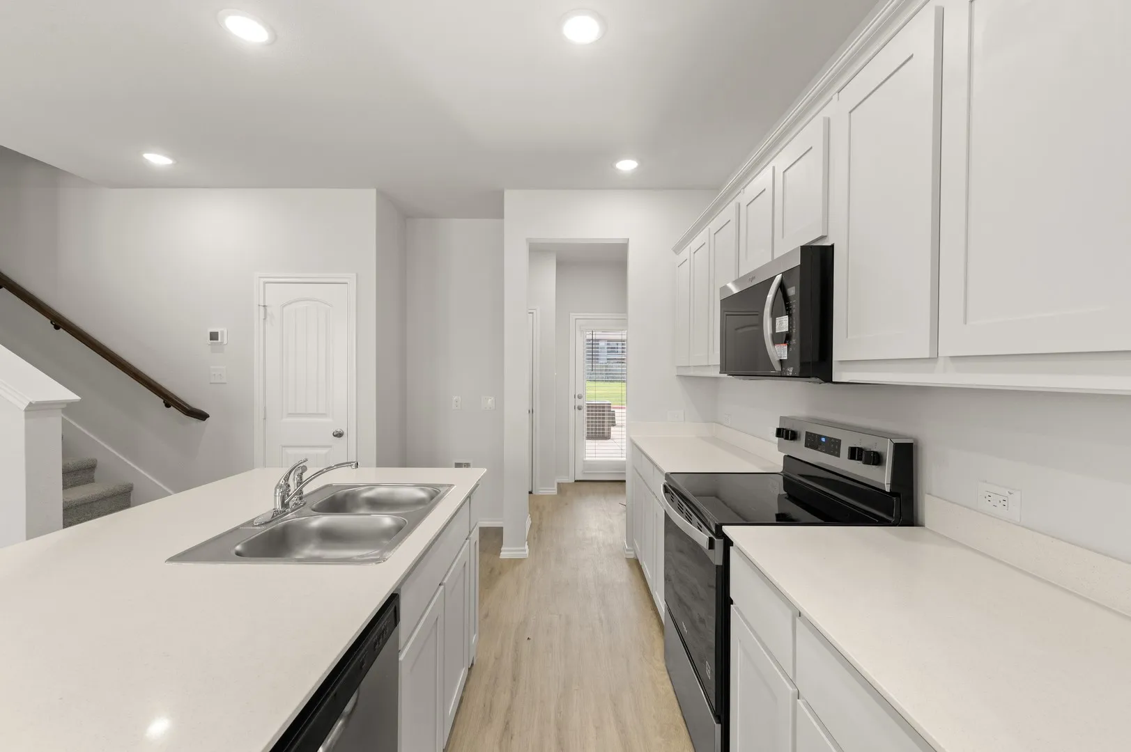 4502 Avion- Kitchen-4