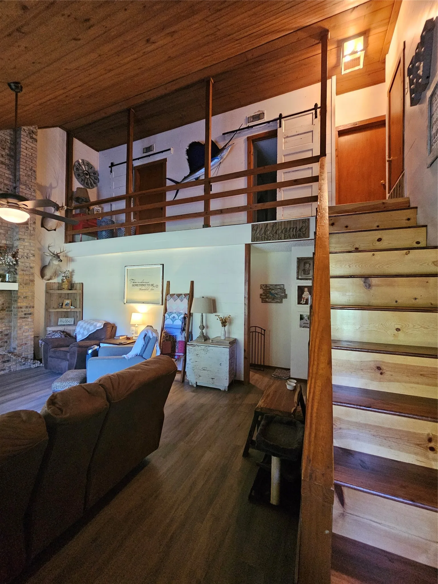 Single Family Residence For Sale in Wood County , 411 Green Meadow Trail, Holly Lake Ranch, Texas 75765, 3 Bedroom, 2 Bathroom, 2 Garage spaces, 1,500 Sqft, built in 1985, Price $299,900, mls#21314286, Real Estate Agent in Holly Lake Ranch, Homes For Sale in Wood county, Homes For Sale in Holly Lake Ranch, Realtor in Holly Lake Ranch Texas, Real Estate Brokerage Independent Realty Texas, Luminita Cordes Realtor