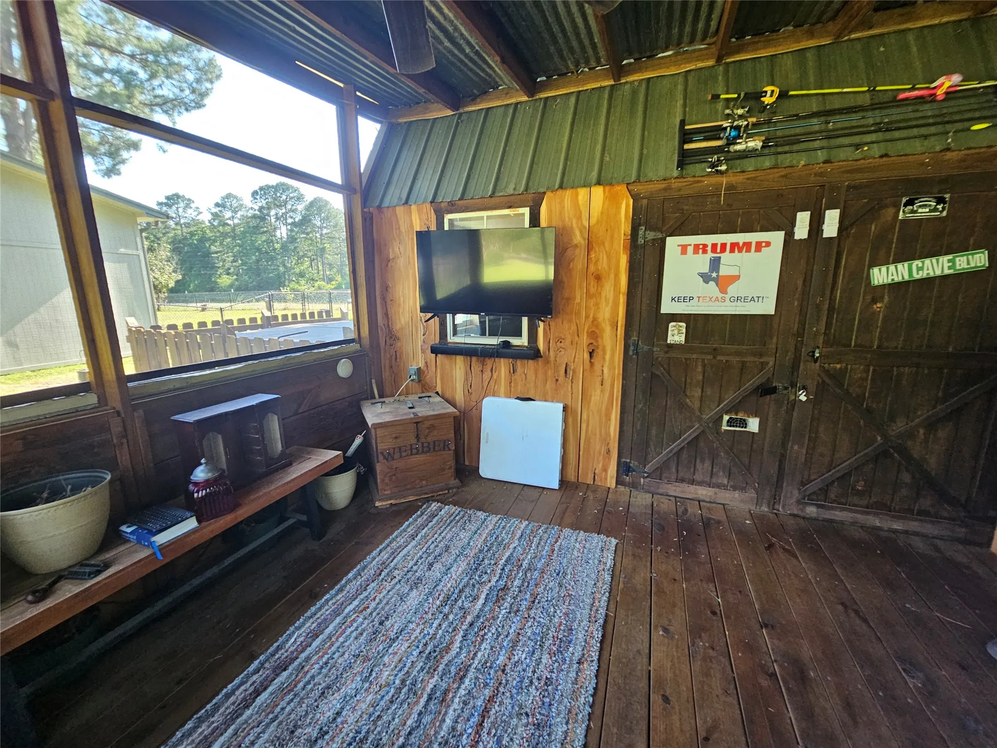 Single Family Residence For Sale in Wood County , 411 Green Meadow Trail, Holly Lake Ranch, Texas 75765, 3 Bedroom, 2 Bathroom, 2 Garage spaces, 1,500 Sqft, built in 1985, Price $299,900, mls#21314286, Real Estate Agent in Holly Lake Ranch, Homes For Sale in Wood county, Homes For Sale in Holly Lake Ranch, Realtor in Holly Lake Ranch Texas, Real Estate Brokerage Independent Realty Texas, Luminita Cordes Realtor