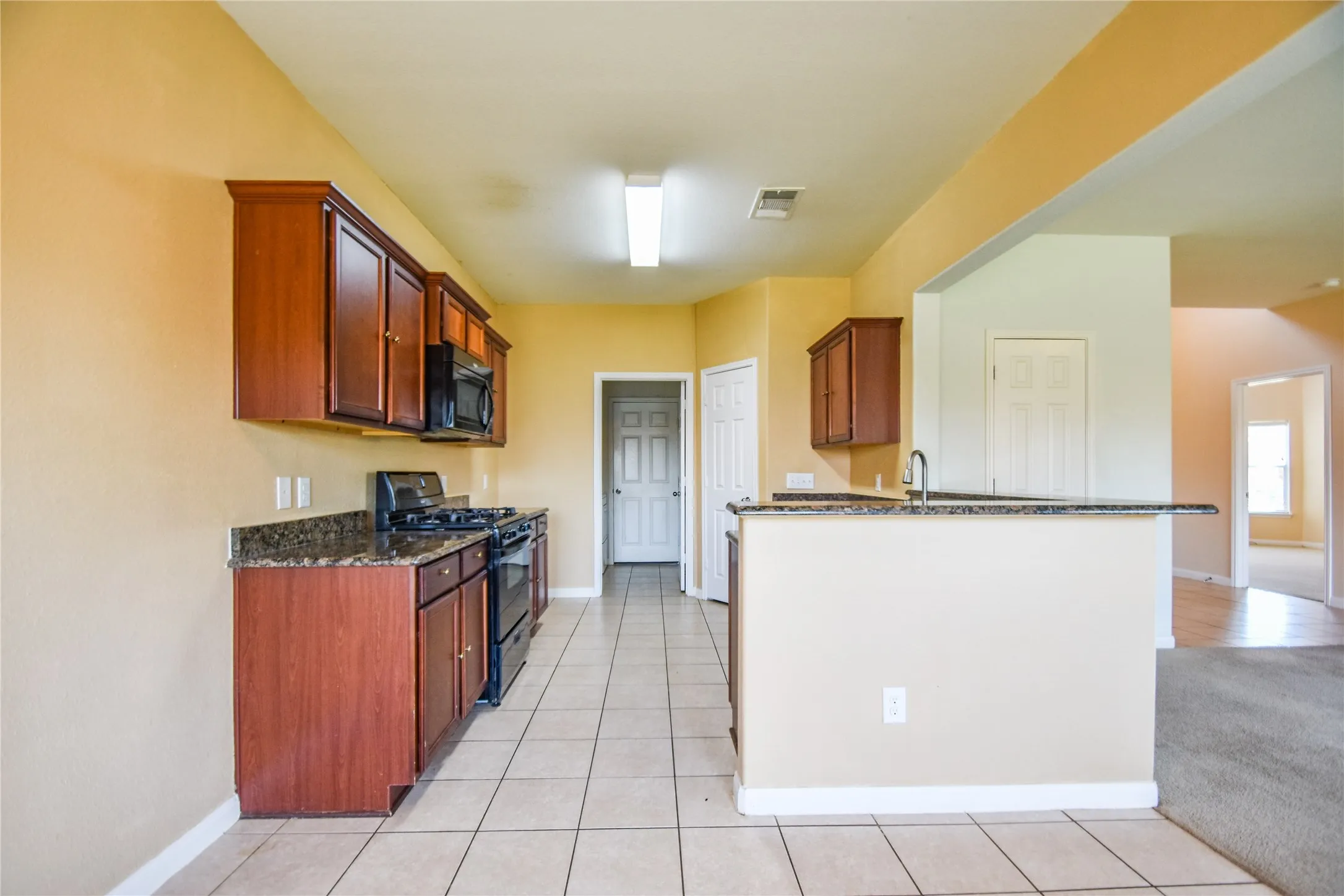 Single Family Residence For Rent in Tarrant County , 784 Keel Line Drive, Crowley, Texas 76036, 4 Bedroom, 3 Bathroom, 2 Garage spaces, 2,142 Sqft, built in 2012, mls#21340666, Real Estate Agent in Crowley, Homes For Rent in Tarrant county, Homes For Rent in Crowley, Realtor in Crowley Texas, Real Estate Brokerage Independent Realty Texas, Luminita Cordes Realtor