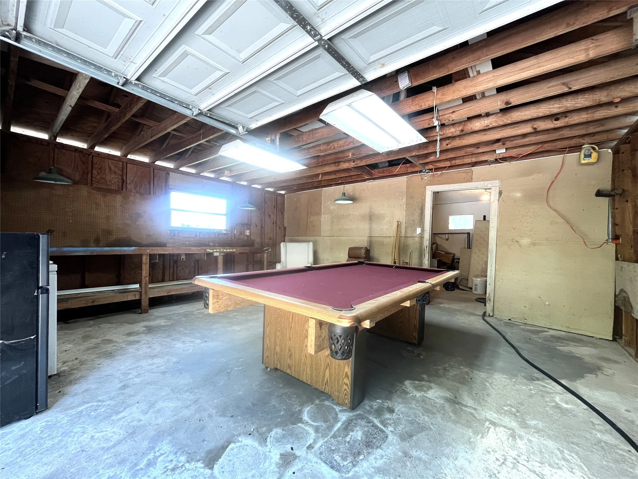Single Family Residence For Sale in Ellis County , 1229 Epps Road, Palmer, Texas 75152, 3 Bedroom, 2 Bathroom, 2 Garage spaces, 1,470 Sqft, built in 2000, mls#21340223, Real Estate Agent in Palmer, Homes For Sale in Ellis county, Homes For Sale in Palmer, Realtor in Palmer Texas, Real Estate Brokerage Independent Realty Texas, Luminita Cordes Realtor