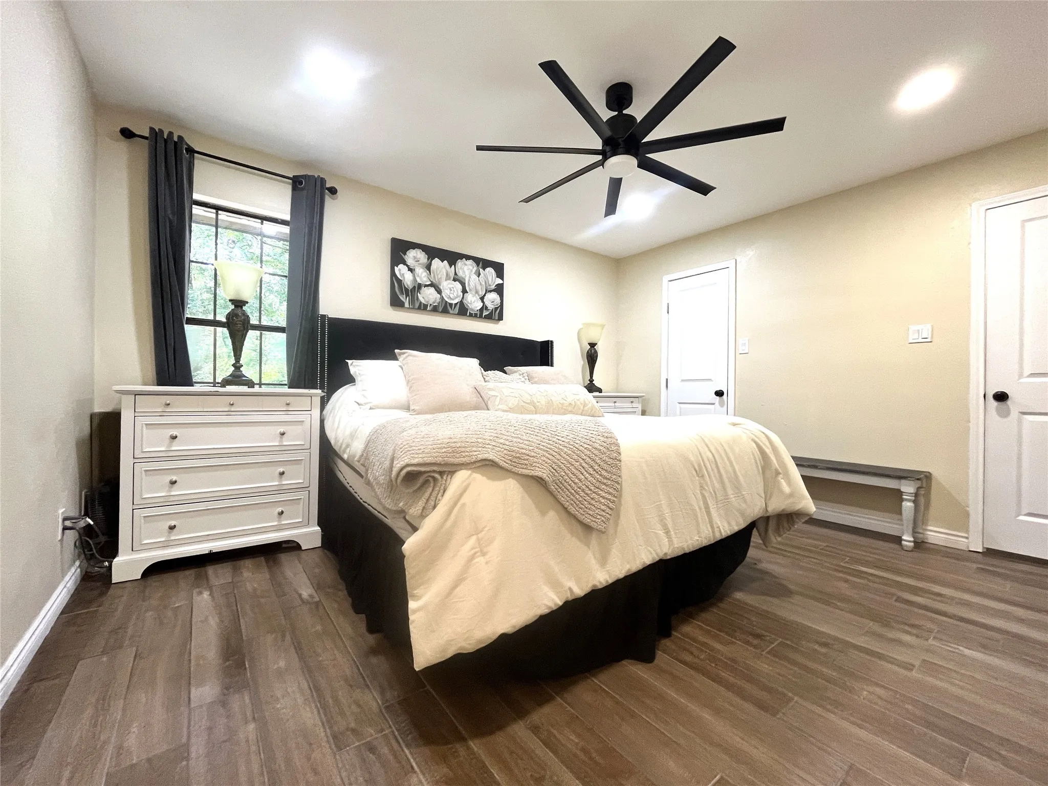 Single Family Residence For Sale in Ellis County , 1229 Epps Road, Palmer, Texas 75152, 3 Bedroom, 2 Bathroom, 2 Garage spaces, 1,470 Sqft, built in 2000, mls#21340223, Real Estate Agent in Palmer, Homes For Sale in Ellis county, Homes For Sale in Palmer, Realtor in Palmer Texas, Real Estate Brokerage Independent Realty Texas, Luminita Cordes Realtor