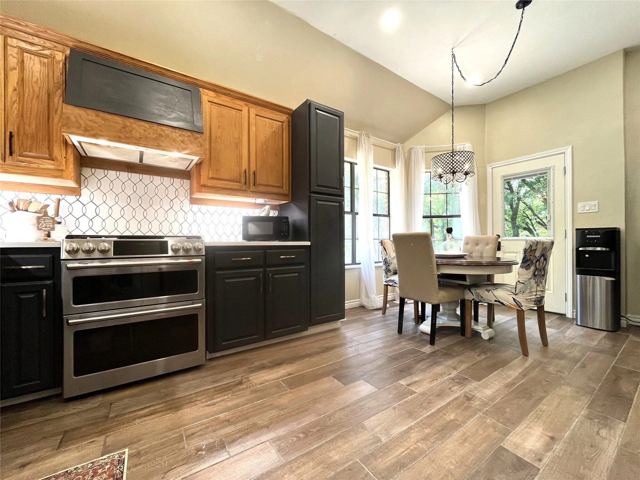Single Family Residence For Sale in Ellis County , 1229 Epps Road, Palmer, Texas 75152, 3 Bedroom, 2 Bathroom, 2 Garage spaces, 1,470 Sqft, built in 2000, mls#21340223, Real Estate Agent in Palmer, Homes For Sale in Ellis county, Homes For Sale in Palmer, Realtor in Palmer Texas, Real Estate Brokerage Independent Realty Texas, Luminita Cordes Realtor