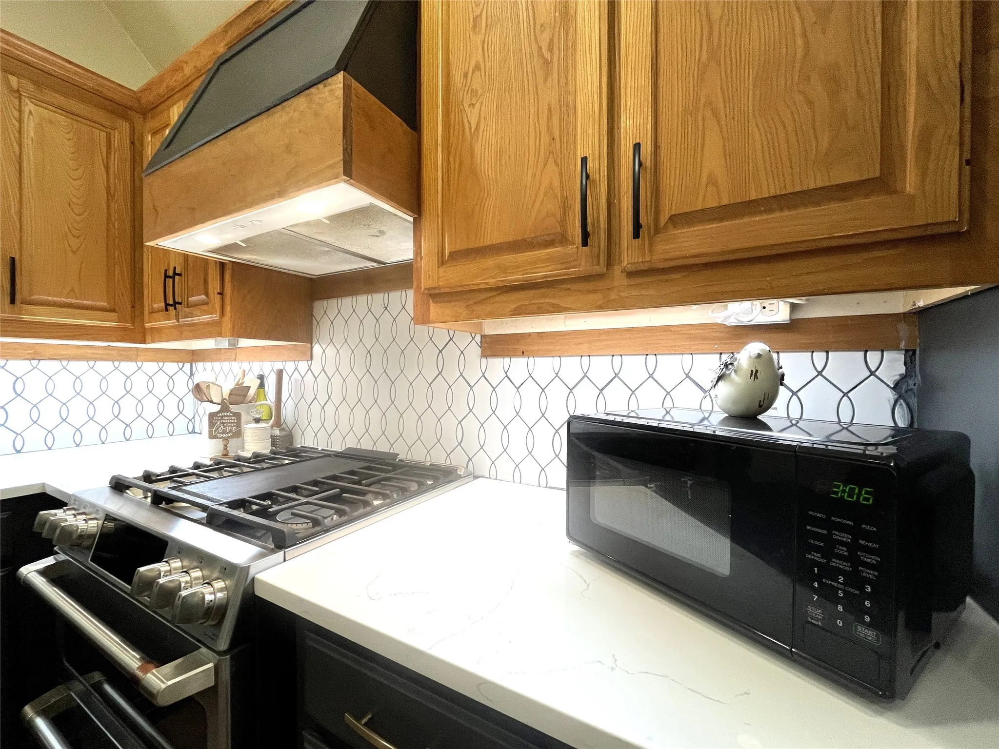 Single Family Residence For Sale in Ellis County , 1229 Epps Road, Palmer, Texas 75152, 3 Bedroom, 2 Bathroom, 2 Garage spaces, 1,470 Sqft, built in 2000, mls#21340223, Real Estate Agent in Palmer, Homes For Sale in Ellis county, Homes For Sale in Palmer, Realtor in Palmer Texas, Real Estate Brokerage Independent Realty Texas, Luminita Cordes Realtor