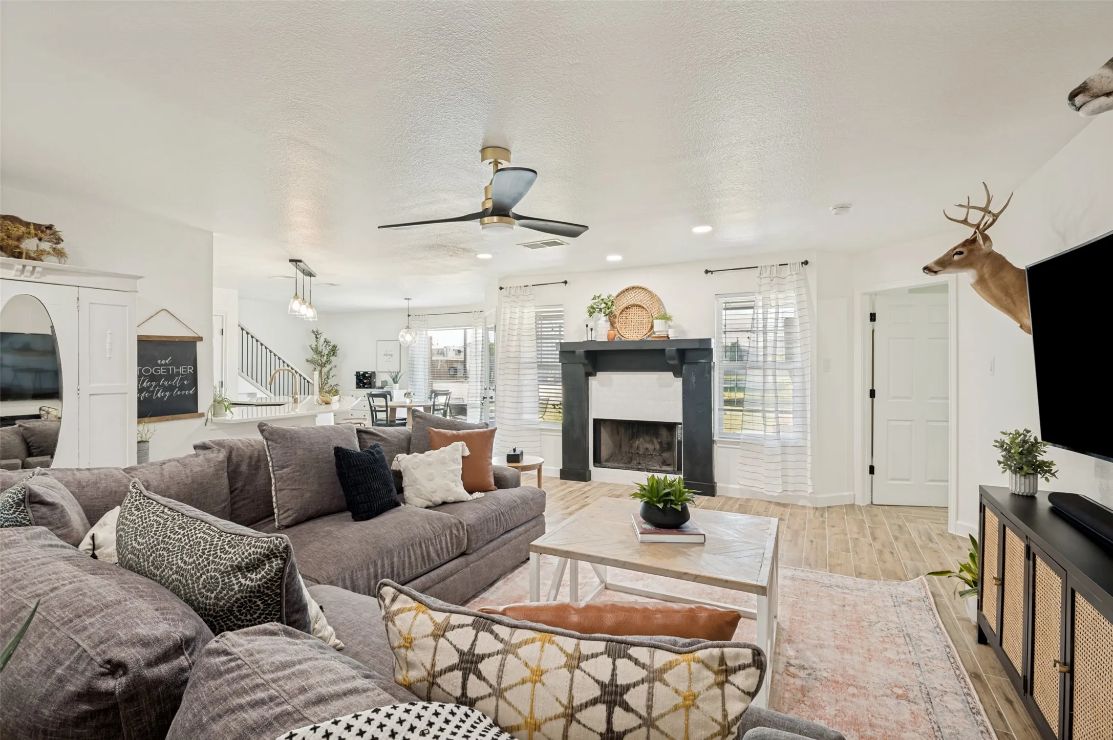 Single Family Residence For Sale in Ellis County , 5610 Niagara Court, Midlothian, Texas 76065, 4 Bedrooms, 3 Bathrooms, 2 Garage spaces, 2,678 Sqft, built in 2004, Price $665,000, mls#21316057, Real Estate Agent in Midlothian, Homes For Sale in Ellis county, Homes For Sale in Midlothian, Realtor in Midlothian Texas, Real Estate Brokerage Independent Realty Texas, Luminita Cordes Realtor