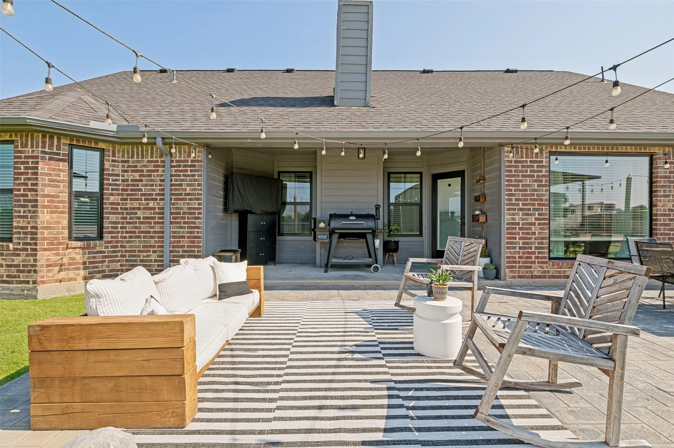 Single Family Residence For Sale in Ellis County , 5610 Niagara Court, Midlothian, Texas 76065, 4 Bedrooms, 3 Bathrooms, 2 Garage spaces, 2,678 Sqft, built in 2004, Price $665,000, mls#21316057, Real Estate Agent in Midlothian, Homes For Sale in Ellis county, Homes For Sale in Midlothian, Realtor in Midlothian Texas, Real Estate Brokerage Independent Realty Texas, Luminita Cordes Realtor