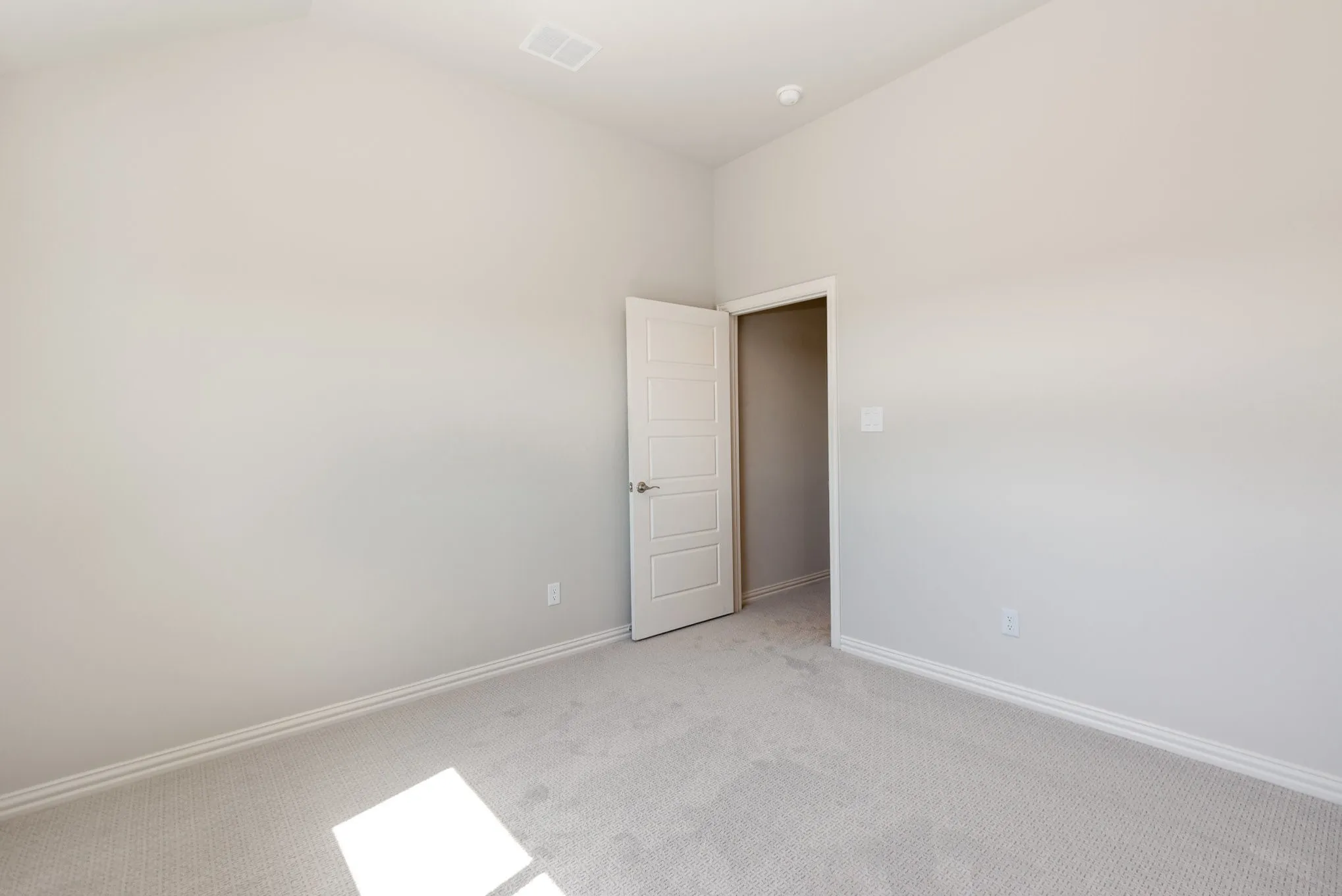 Single Family Residence For Sale in Ellis County , 610 Crystal Lake Lane, Red Oak, Texas 75154, 4 Bedroom, 3 Bathroom, 3 Garage spaces, 3,226 Sqft, built in 2025, mls#21340683, Real Estate Agent in Red Oak, Homes For Sale in Ellis county, Homes For Sale in Red Oak, Realtor in Red Oak Texas, Real Estate Brokerage Independent Realty Texas, Luminita Cordes Realtor