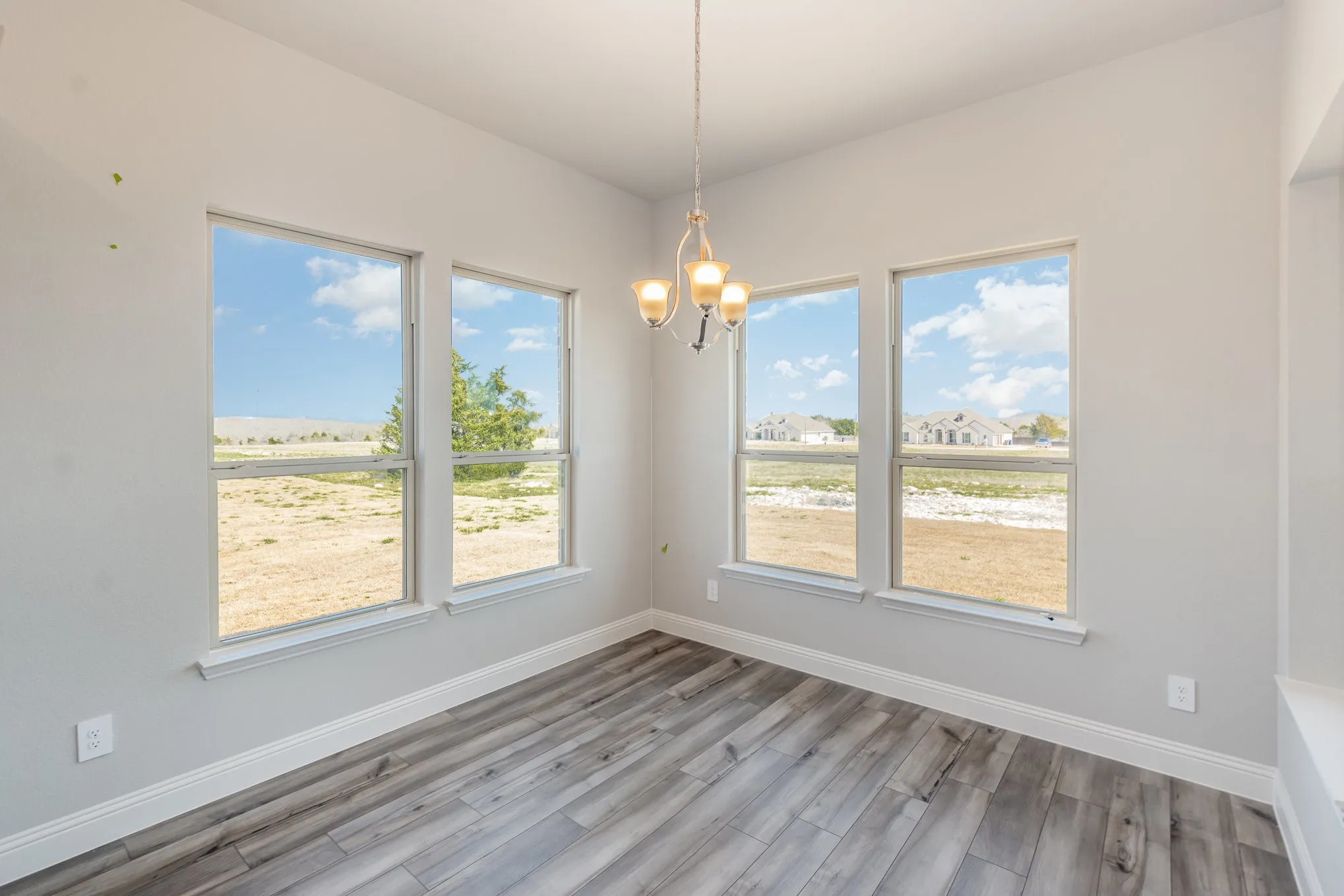 Single Family Residence For Sale in Ellis County , 610 Crystal Lake Lane, Red Oak, Texas 75154, 4 Bedroom, 3 Bathroom, 3 Garage spaces, 3,226 Sqft, built in 2025, mls#21340683, Real Estate Agent in Red Oak, Homes For Sale in Ellis county, Homes For Sale in Red Oak, Realtor in Red Oak Texas, Real Estate Brokerage Independent Realty Texas, Luminita Cordes Realtor