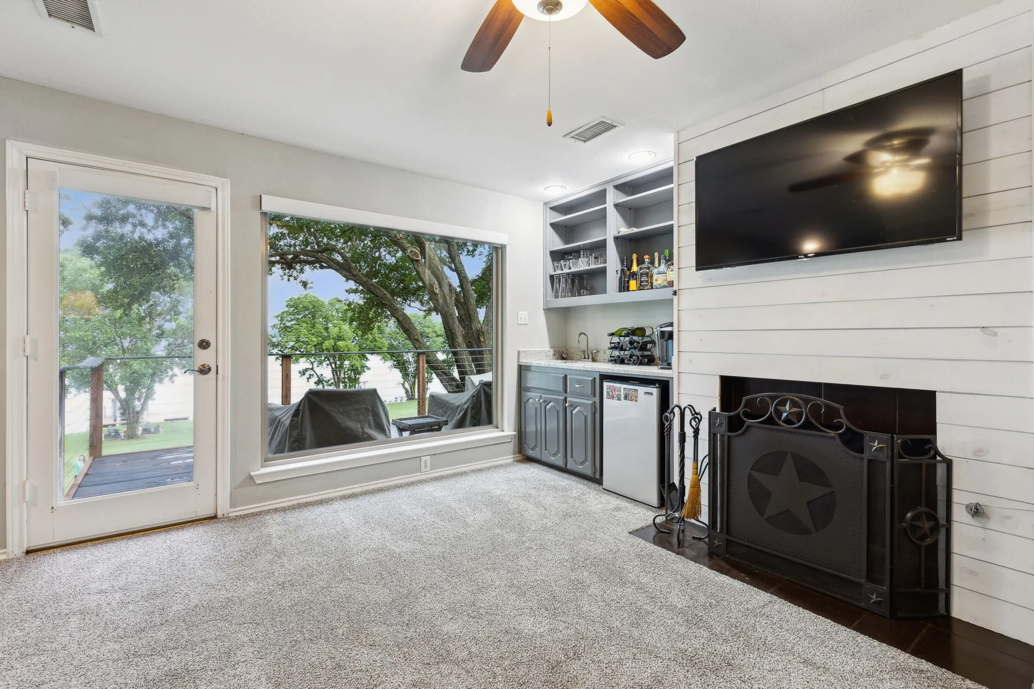 Single Family Residence For Sale in Rockwall County , 4414 Scenic Drive, Rowlett, Texas 75088, 3 Bedroom, 3 Bathroom, 2 Garage spaces, 2,509 Sqft, built in 1989, mls#21334804, Real Estate Agent in Rowlett, Homes For Sale in Rockwall county, Homes For Sale in Rowlett, Realtor in Rowlett Texas, Real Estate Brokerage Independent Realty Texas, Luminita Cordes Realtor