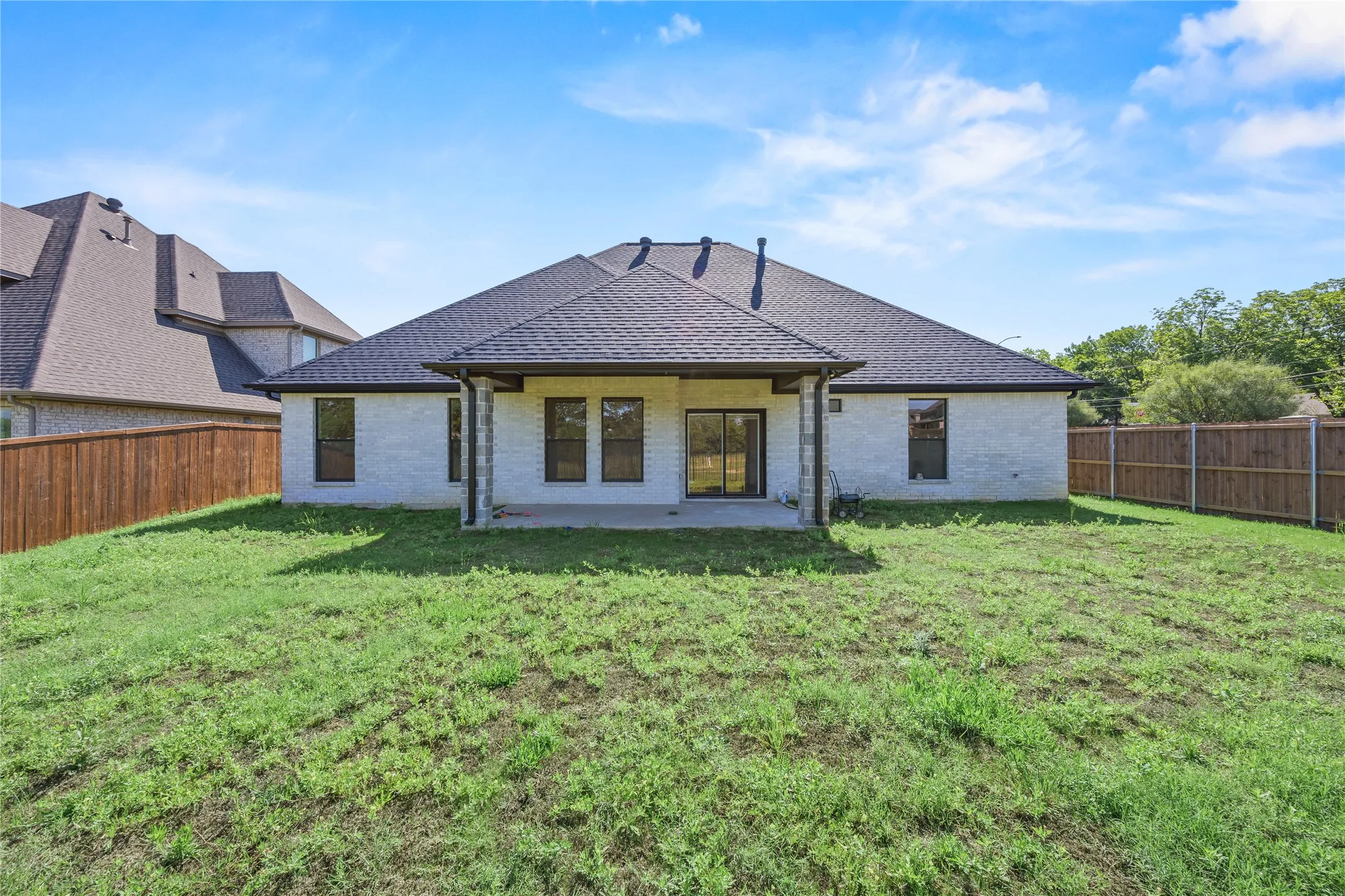 Single Family Residence For Sale in Tarrant County , 7203 Harris Place, Arlington, Texas 76001, 4 Bedroom, 4 Bathroom, 3 Garage spaces, 2,591 Sqft, built in 2026, mls#21340686, Real Estate Agent in Arlington, Homes For Sale in Tarrant county, Homes For Sale in Arlington, Realtor in Arlington Texas, Real Estate Brokerage Independent Realty Texas, Luminita Cordes Realtor