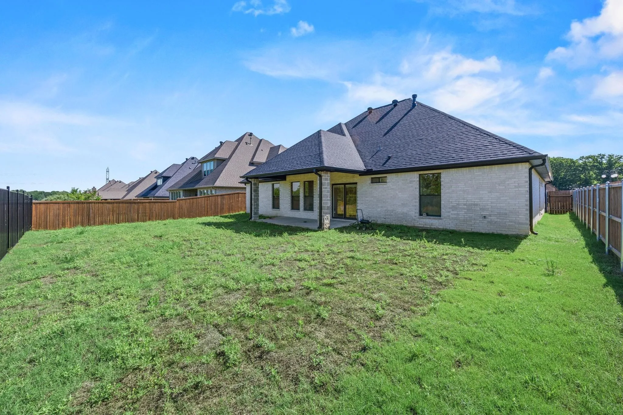 Single Family Residence For Sale in Tarrant County , 7203 Harris Place, Arlington, Texas 76001, 4 Bedroom, 4 Bathroom, 3 Garage spaces, 2,591 Sqft, built in 2026, mls#21340686, Real Estate Agent in Arlington, Homes For Sale in Tarrant county, Homes For Sale in Arlington, Realtor in Arlington Texas, Real Estate Brokerage Independent Realty Texas, Luminita Cordes Realtor