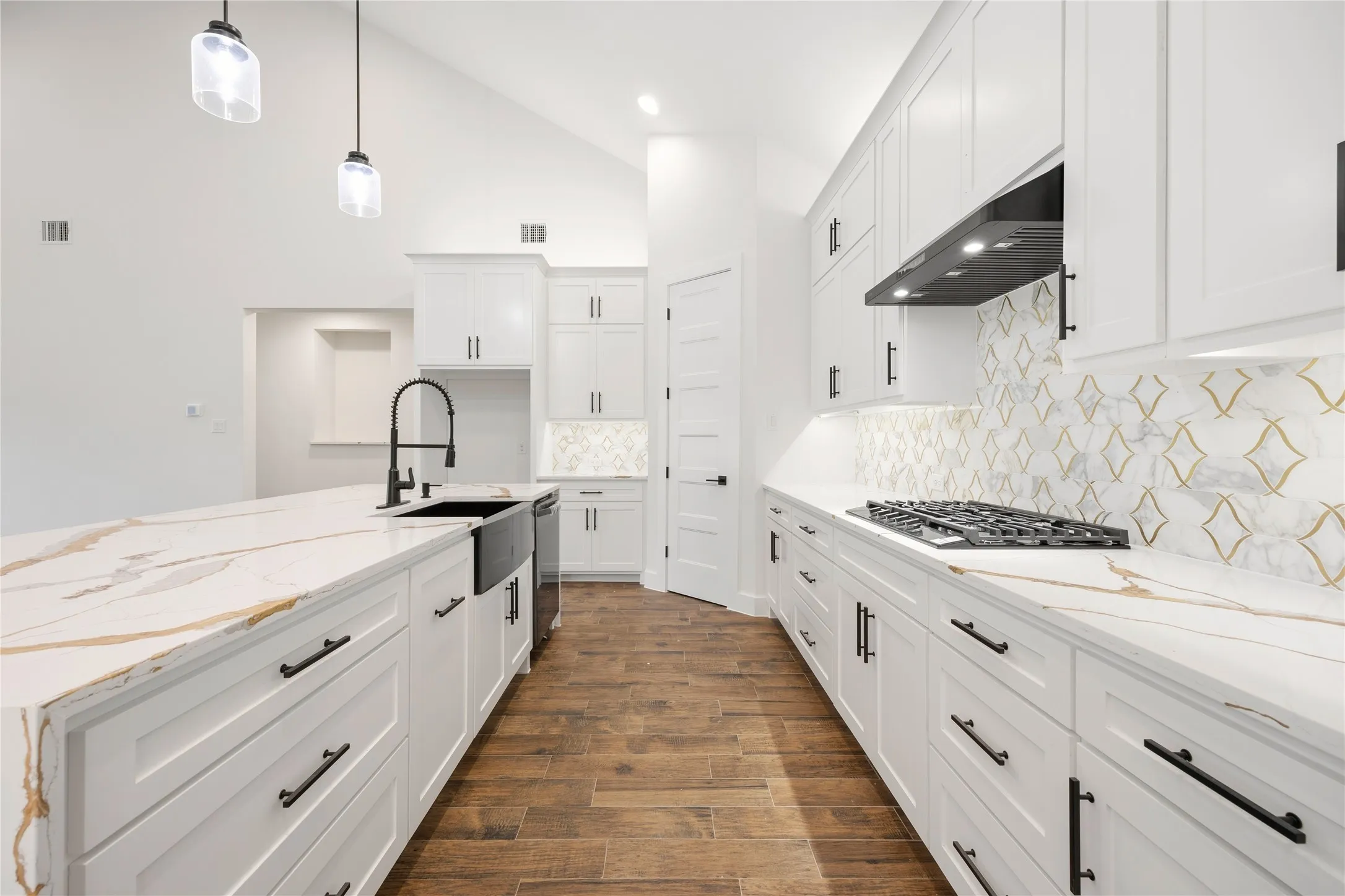 Single Family Residence For Sale in Tarrant County , 7203 Harris Place, Arlington, Texas 76001, 4 Bedroom, 4 Bathroom, 3 Garage spaces, 2,591 Sqft, built in 2026, mls#21340686, Real Estate Agent in Arlington, Homes For Sale in Tarrant county, Homes For Sale in Arlington, Realtor in Arlington Texas, Real Estate Brokerage Independent Realty Texas, Luminita Cordes Realtor