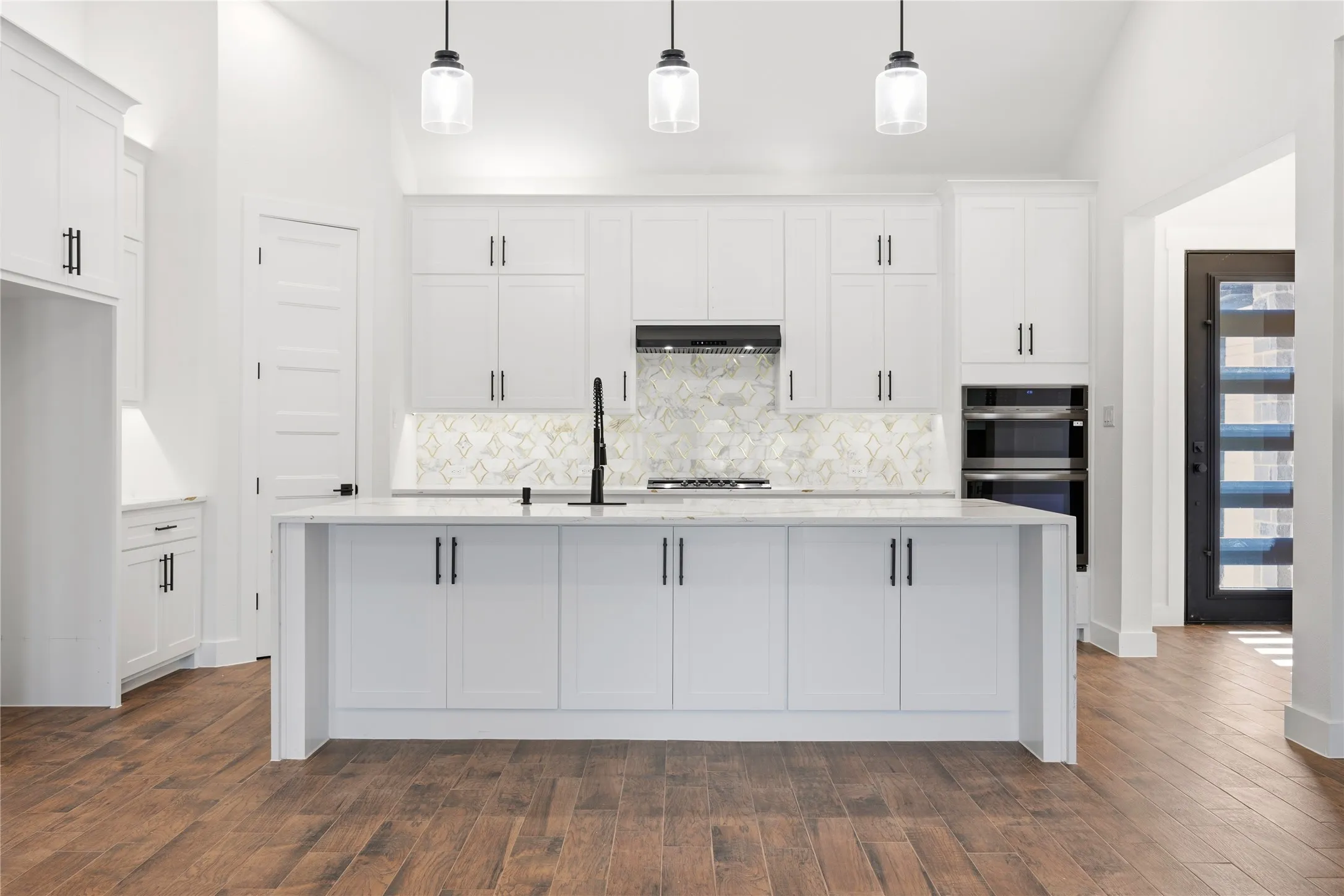 Single Family Residence For Sale in Tarrant County , 7203 Harris Place, Arlington, Texas 76001, 4 Bedroom, 4 Bathroom, 3 Garage spaces, 2,591 Sqft, built in 2026, mls#21340686, Real Estate Agent in Arlington, Homes For Sale in Tarrant county, Homes For Sale in Arlington, Realtor in Arlington Texas, Real Estate Brokerage Independent Realty Texas, Luminita Cordes Realtor