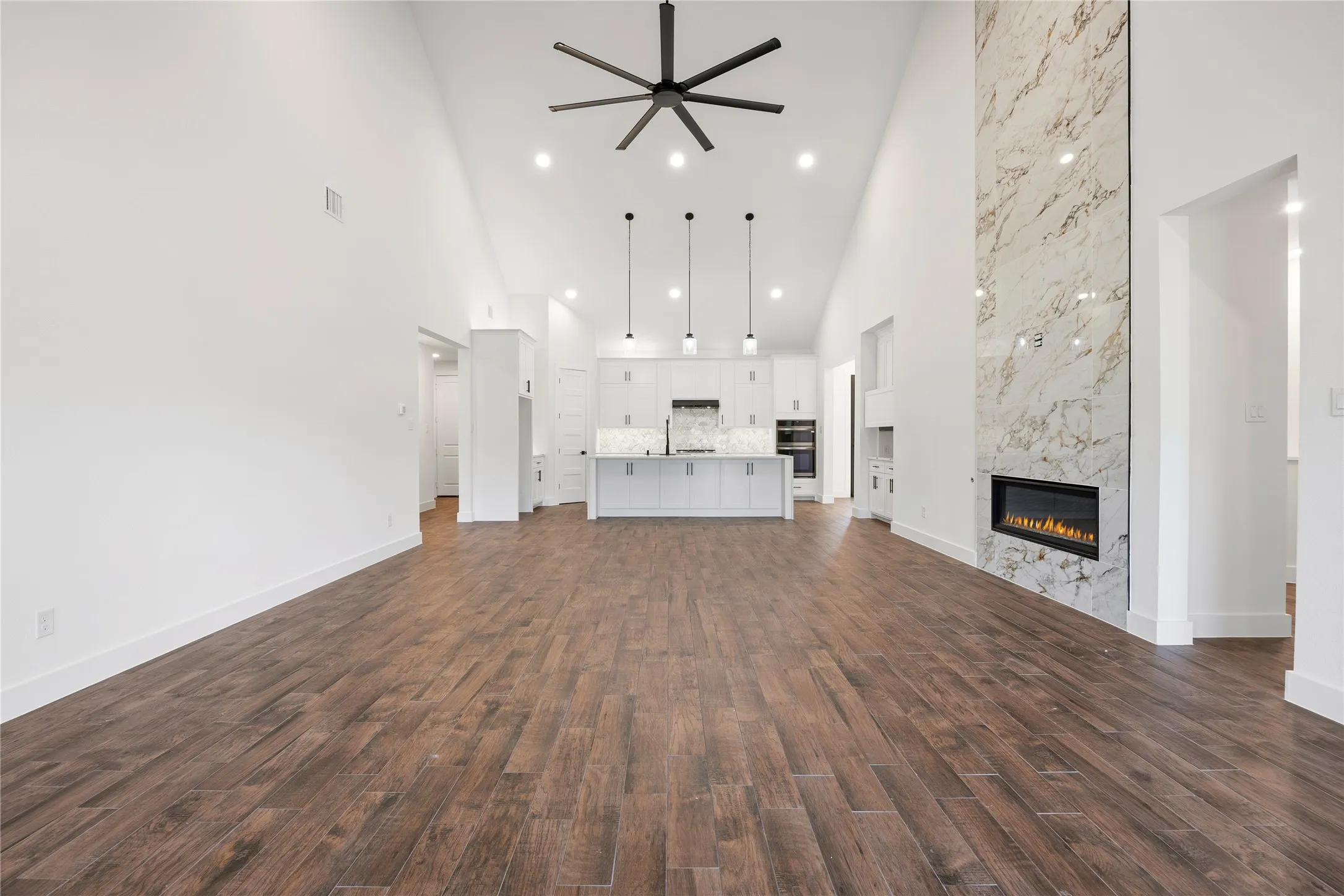 Single Family Residence For Sale in Tarrant County , 7203 Harris Place, Arlington, Texas 76001, 4 Bedroom, 4 Bathroom, 3 Garage spaces, 2,591 Sqft, built in 2026, mls#21340686, Real Estate Agent in Arlington, Homes For Sale in Tarrant county, Homes For Sale in Arlington, Realtor in Arlington Texas, Real Estate Brokerage Independent Realty Texas, Luminita Cordes Realtor