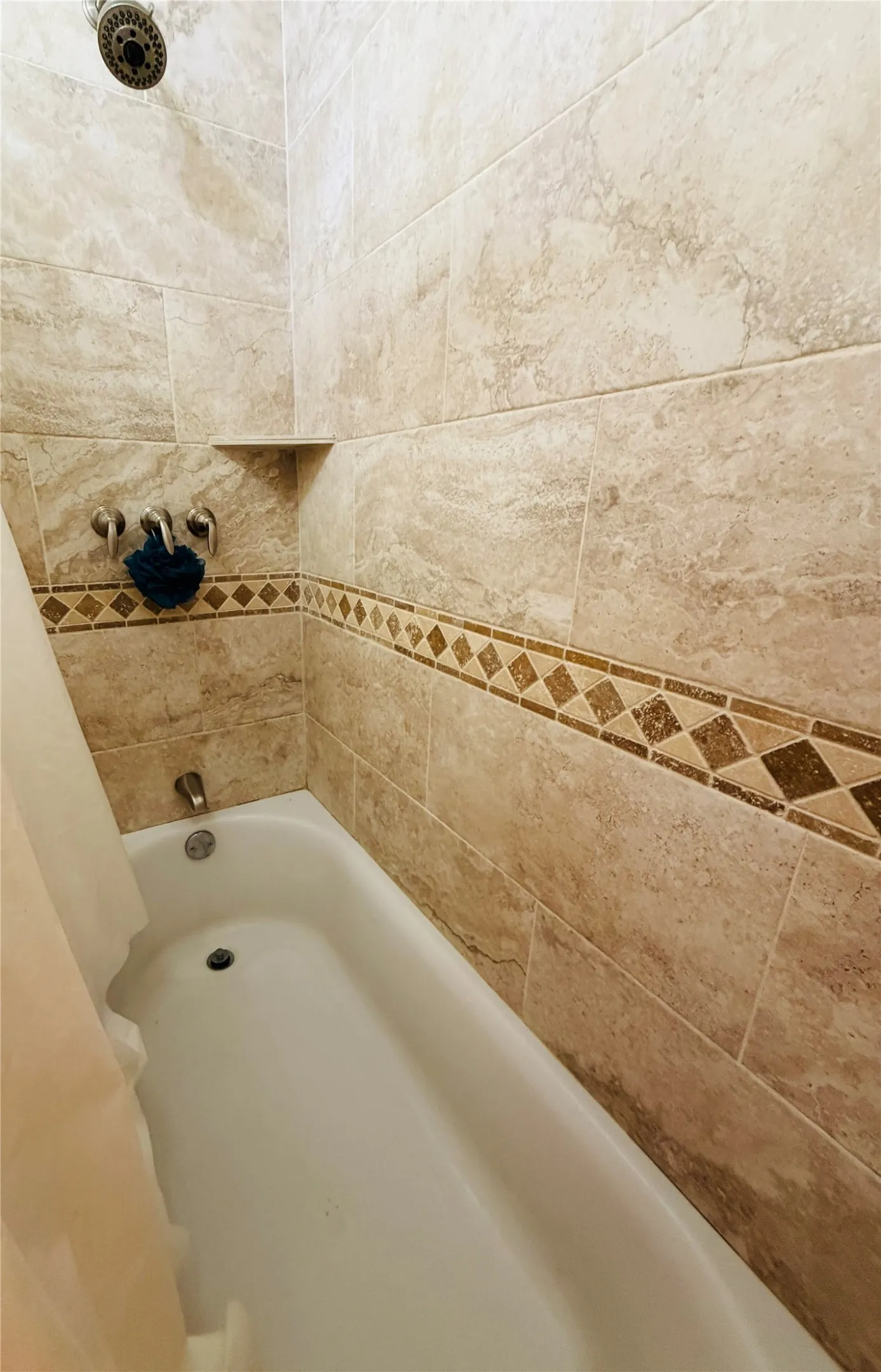 Single Family Residence For Sale in Kaufman County , 301 E Mimosa Street, Crandall, Texas 75114, 2 Bedroom, 2 Bathroom, 1 Garage spaces, 1,240 Sqft, built in 1988, mls#21340266, Real Estate Agent in Crandall, Homes For Sale in Kaufman county, Homes For Sale in Crandall, Realtor in Crandall Texas, Real Estate Brokerage Independent Realty Texas, Luminita Cordes Realtor