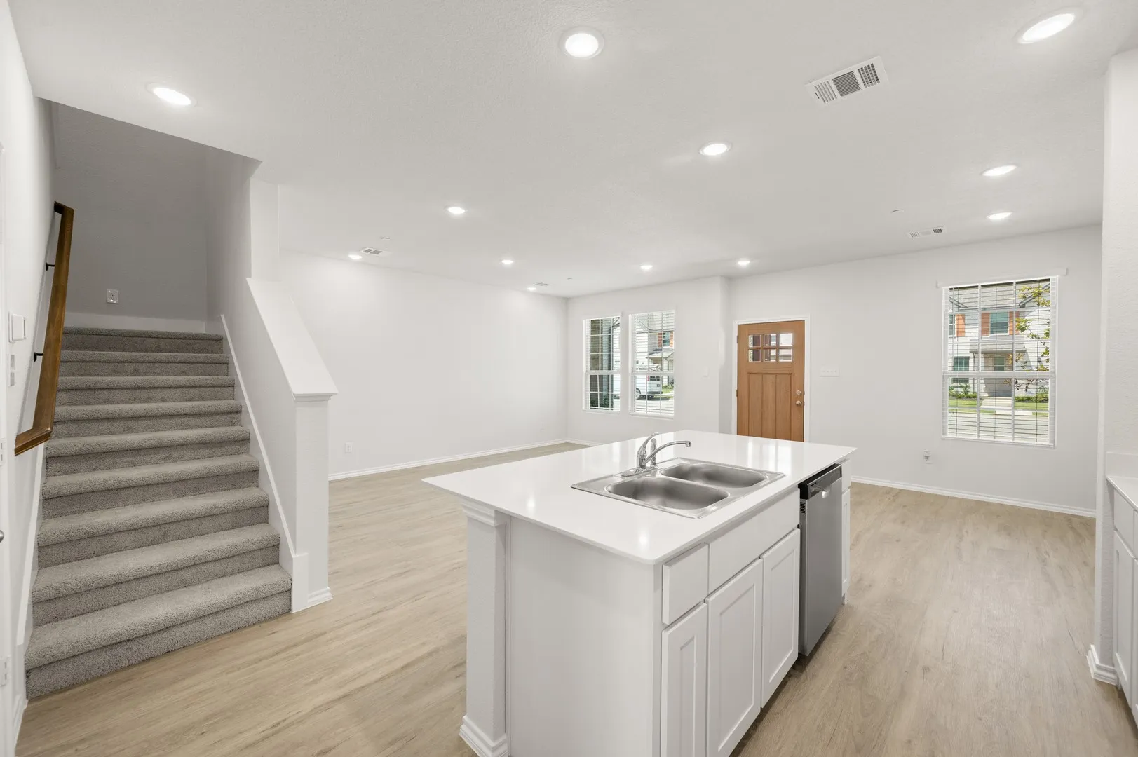 4506 Avion- Kitchen-4