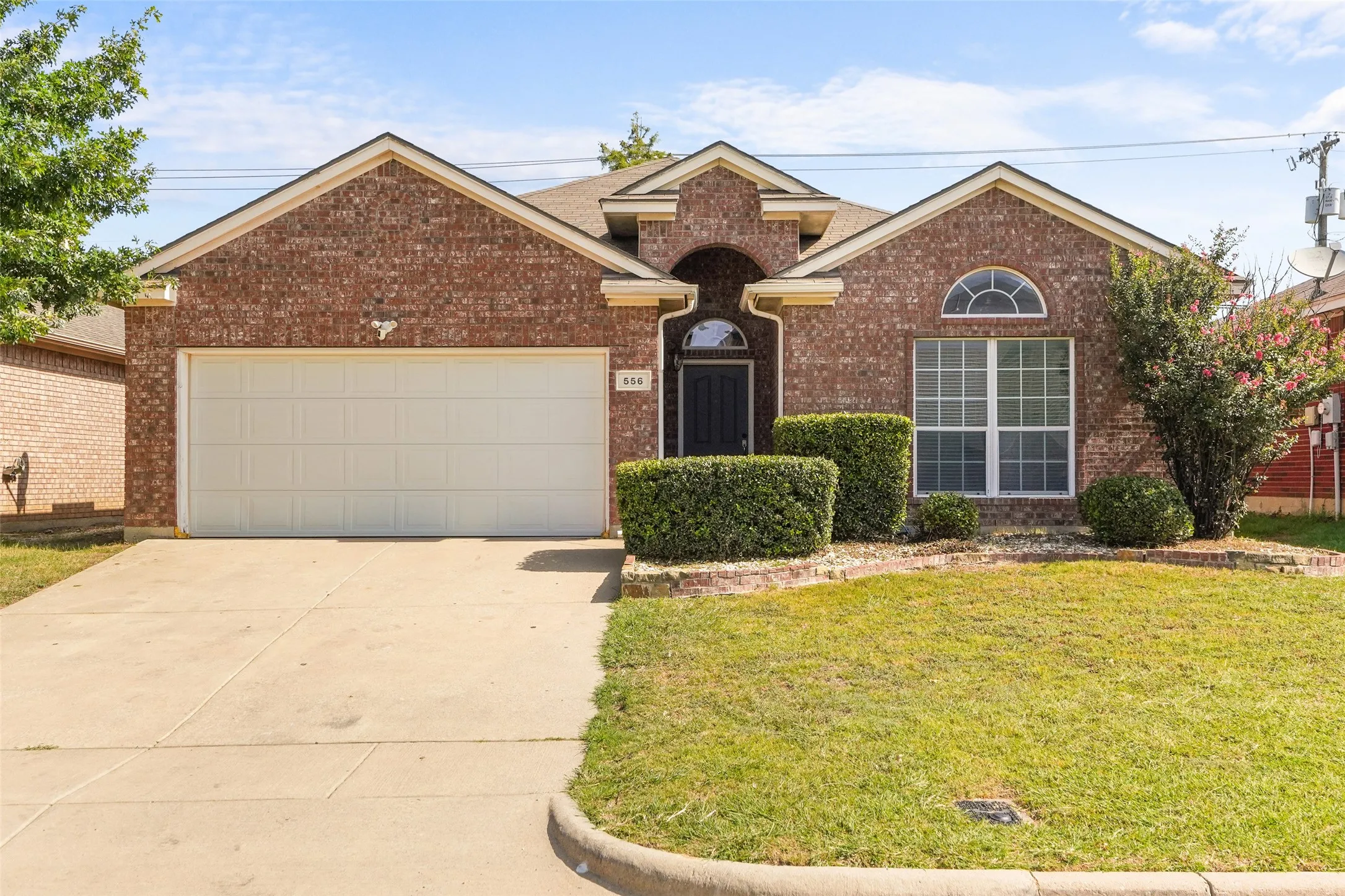 Single Family Residence For Sale in Tarrant County , 556 Caravan Drive, Fort Worth, Texas 76131, 3 Bedroom, 2 Bathroom, 2 Garage spaces, 1,625 Sqft, built in 2003, mls#21340448, Real Estate Agent in Fort Worth, Homes For Sale in Tarrant county, Homes For Sale in Fort Worth, Realtor in Fort Worth Texas, Real Estate Brokerage Independent Realty Texas, Luminita Cordes Realtor