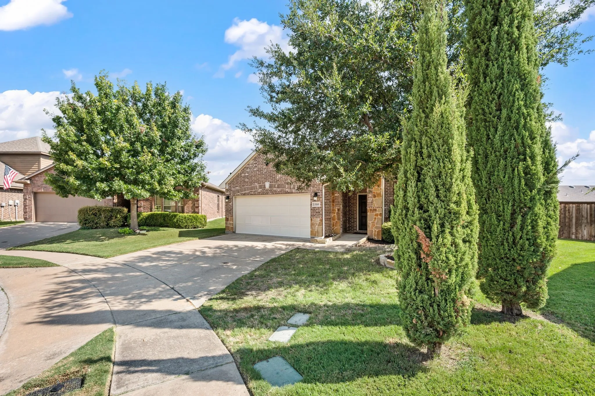 Single Family Residence For Sale in Tarrant County , 13160 Larks View Point, Fort Worth, Texas 76244, 3 Bedroom, 2 Bathroom, 2 Garage spaces, 2,421 Sqft, built in 2011, mls#21337906, Real Estate Agent in Fort Worth, Homes For Sale in Tarrant county, Homes For Sale in Fort Worth, Realtor in Fort Worth Texas, Real Estate Brokerage Independent Realty Texas, Luminita Cordes Realtor