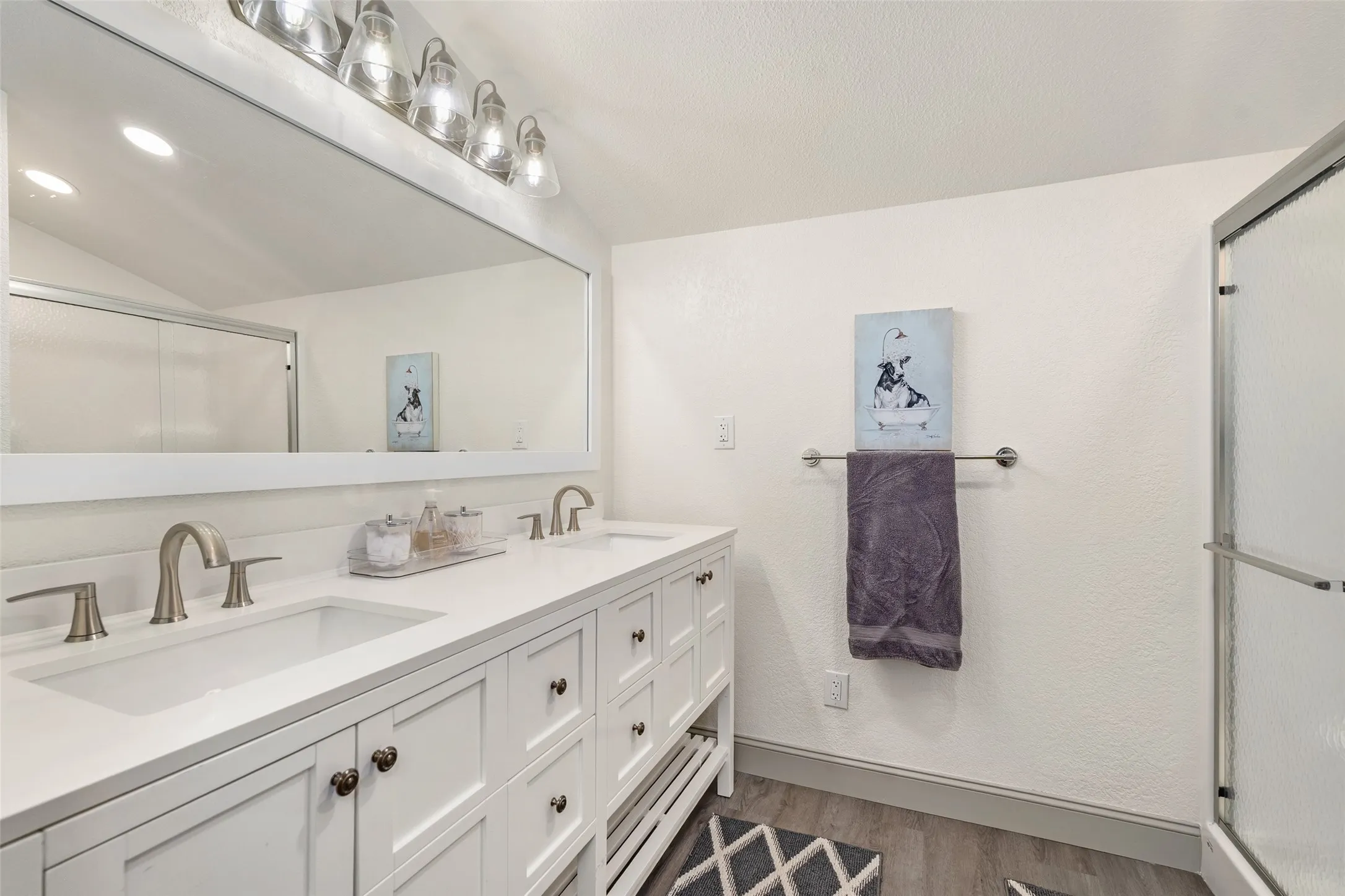 Single Family Residence For Sale in Henderson County , 2525 US Highway 175, Athens, Texas 75751, 3 Bedroom, 2 Bathroom, 9 Garage spaces, 2,368 Sqft, built in 2004, mls#21334878, Real Estate Agent in Athens, Homes For Sale in Henderson county, Homes For Sale in Athens, Realtor in Athens Texas, Real Estate Brokerage Independent Realty Texas, Luminita Cordes Realtor