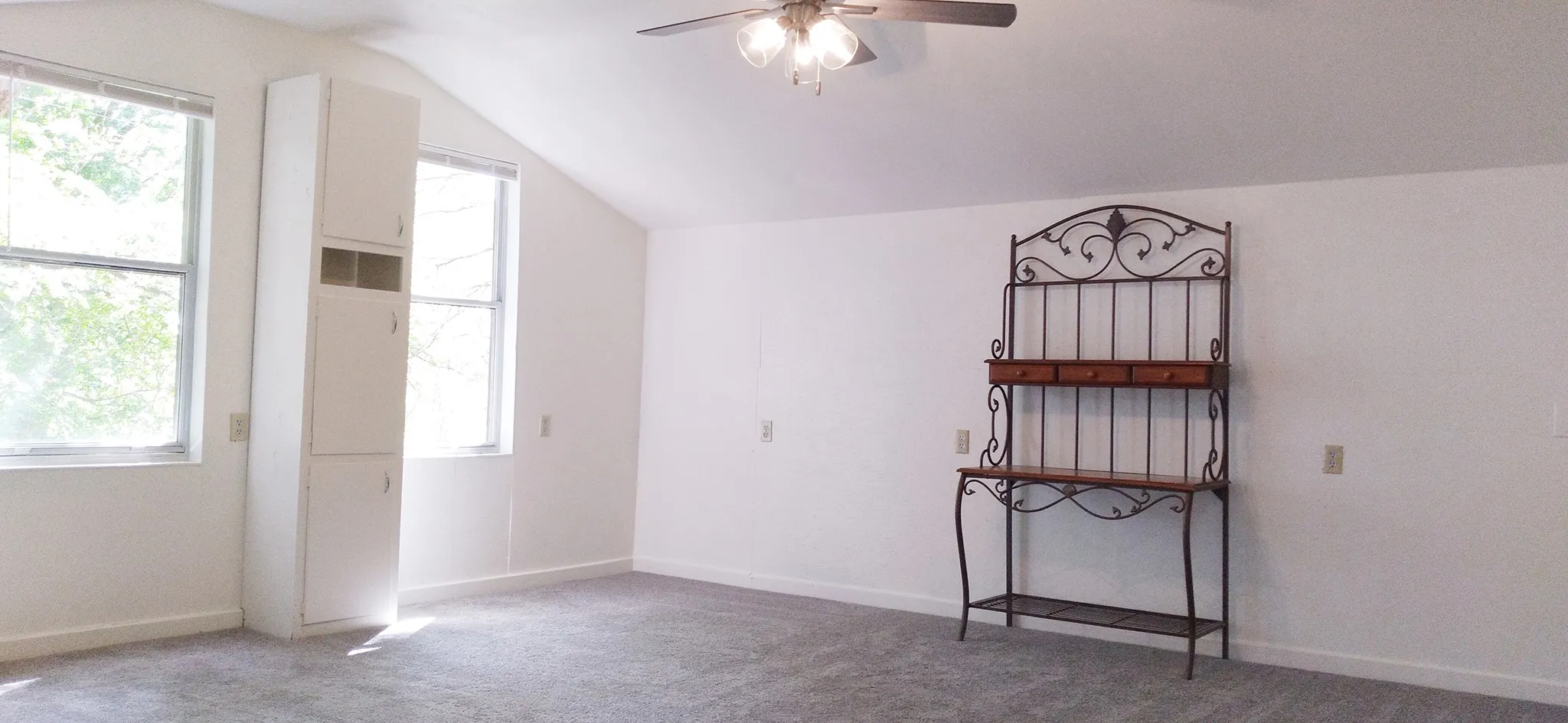 Single Family Residence For Sale in Grayson County , 154 Bob White Road, Denison, Texas 75020, 5 Bedroom, 4 Bathroom, 2 Garage spaces, 2,280 Sqft, built in 1962, mls#21338335, Real Estate Agent in Denison, Homes For Sale in Grayson county, Homes For Sale in Denison, Realtor in Denison Texas, Real Estate Brokerage Independent Realty Texas, Luminita Cordes Realtor