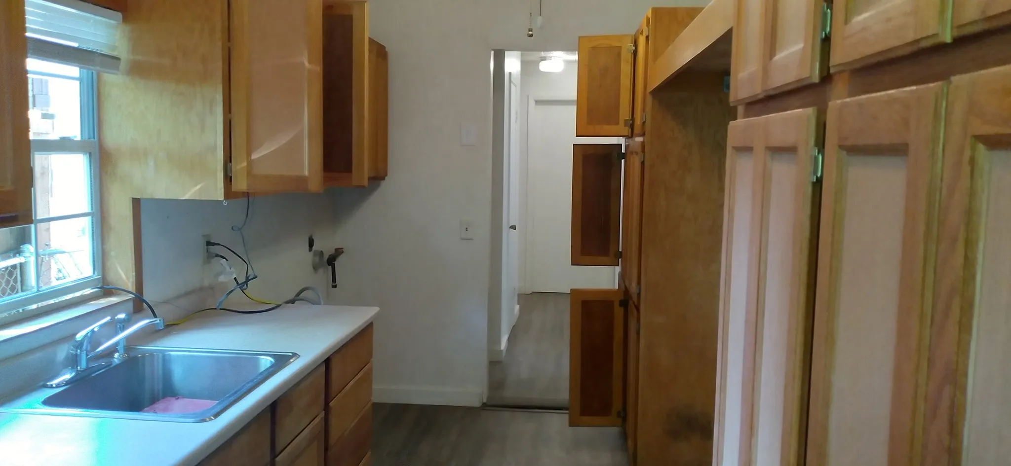 Single Family Residence For Sale in Grayson County , 154 Bob White Road, Denison, Texas 75020, 5 Bedroom, 4 Bathroom, 2 Garage spaces, 2,280 Sqft, built in 1962, mls#21338335, Real Estate Agent in Denison, Homes For Sale in Grayson county, Homes For Sale in Denison, Realtor in Denison Texas, Real Estate Brokerage Independent Realty Texas, Luminita Cordes Realtor